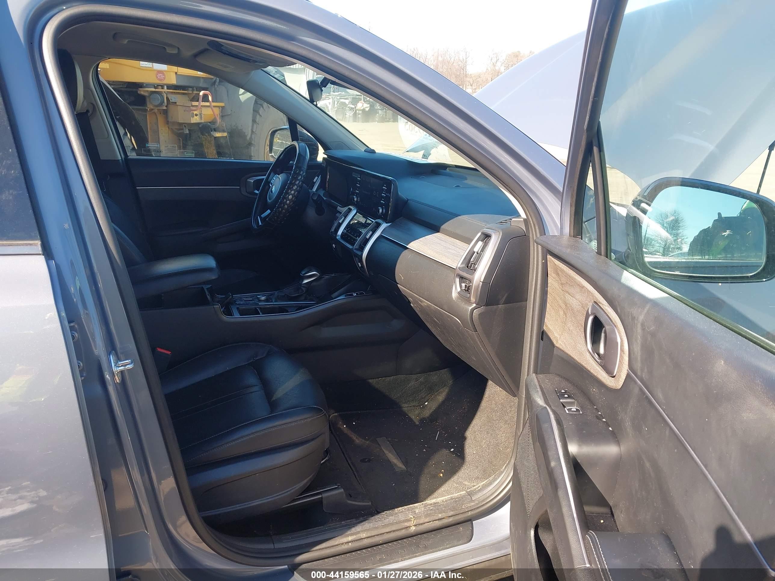 KIA SORENTO image 5