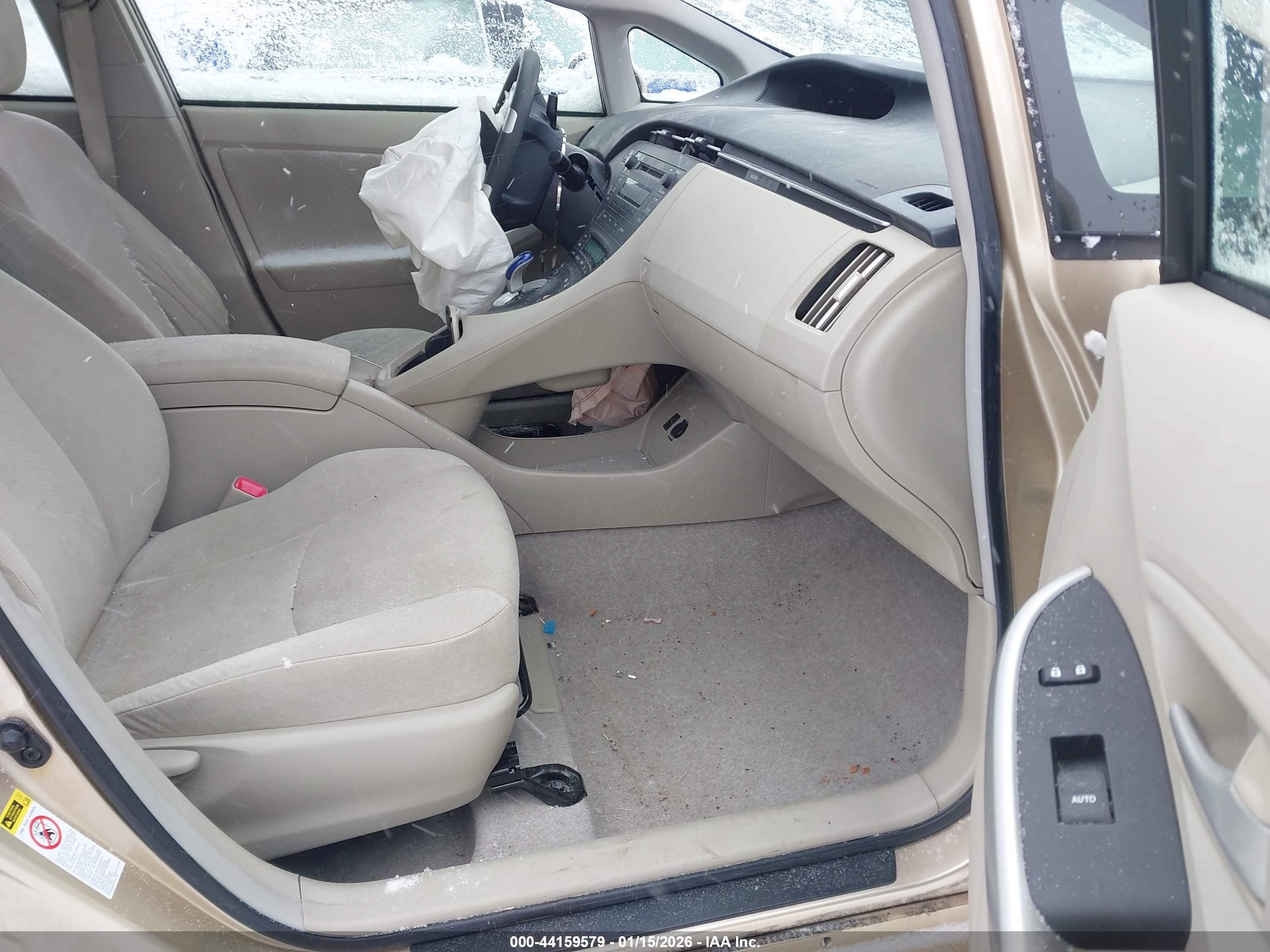 TOYOTA PRIUS image 5