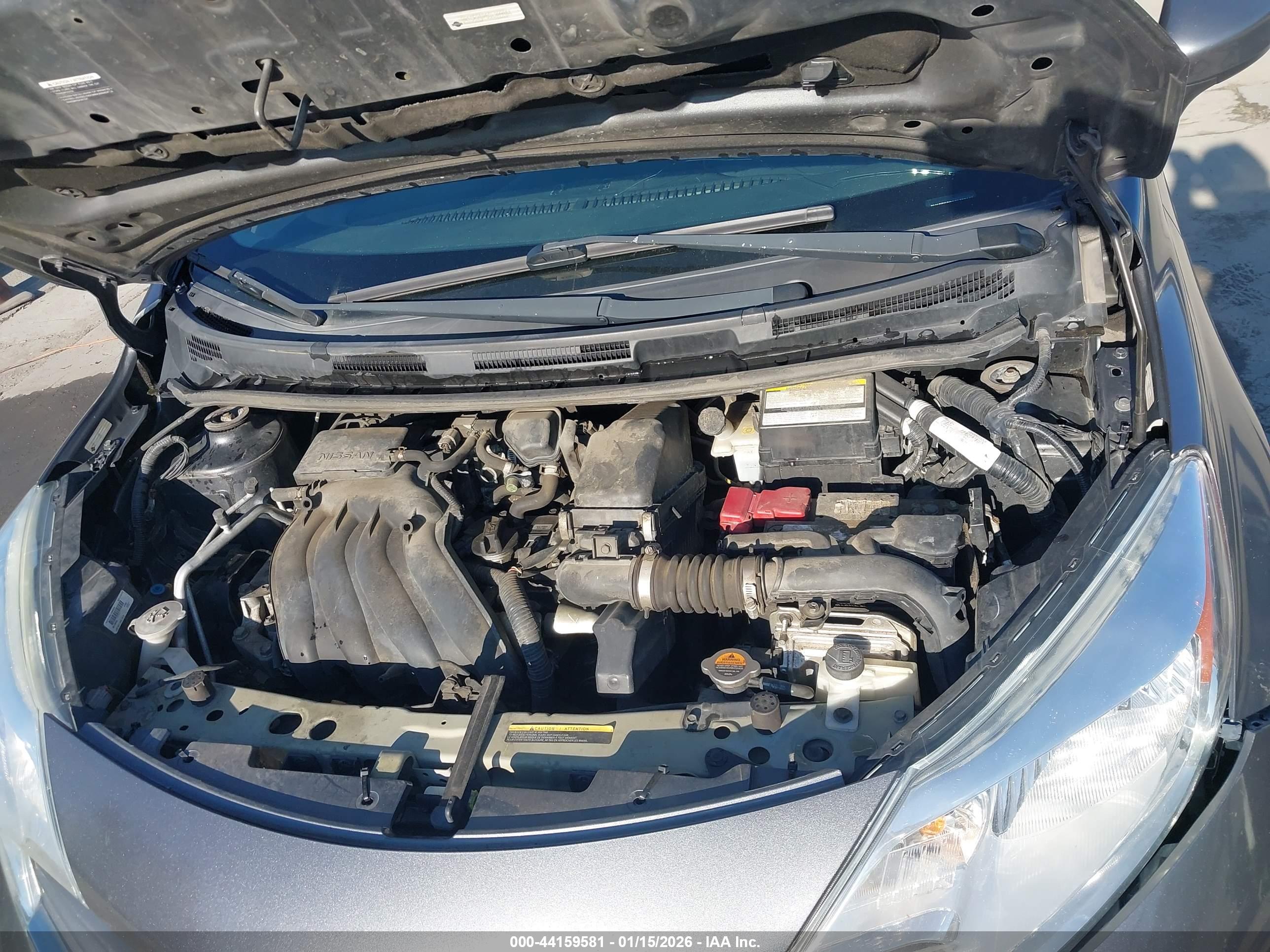 NISSAN VERSA image 10