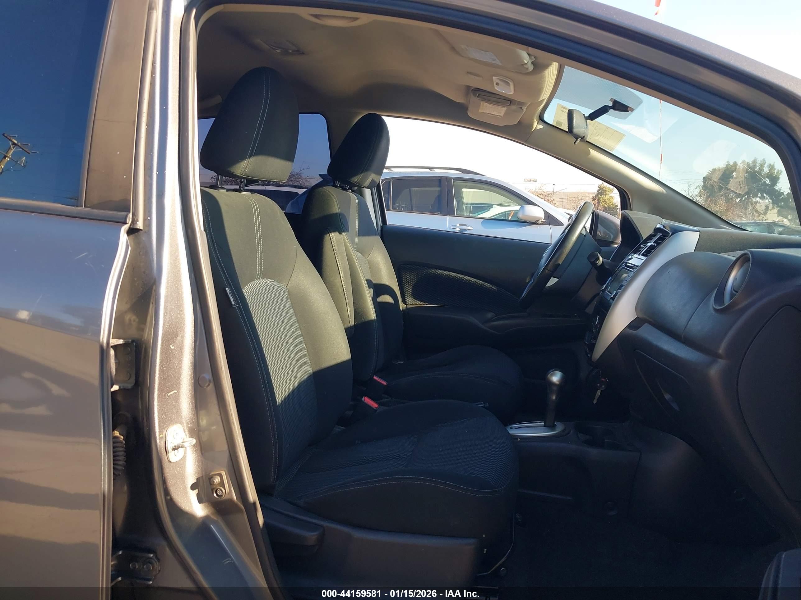 NISSAN VERSA image 5