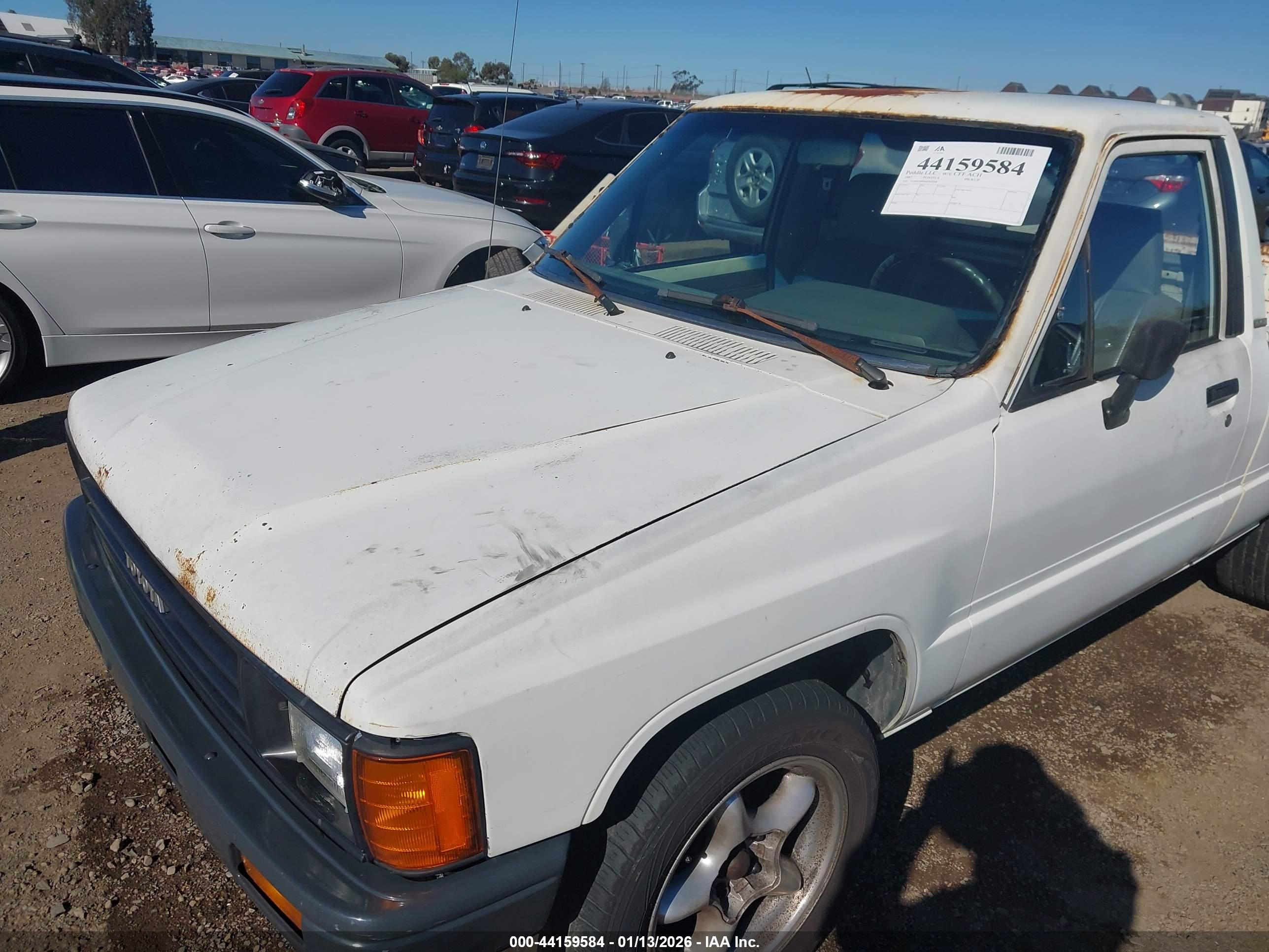 TOYOTA PICKUP image 6