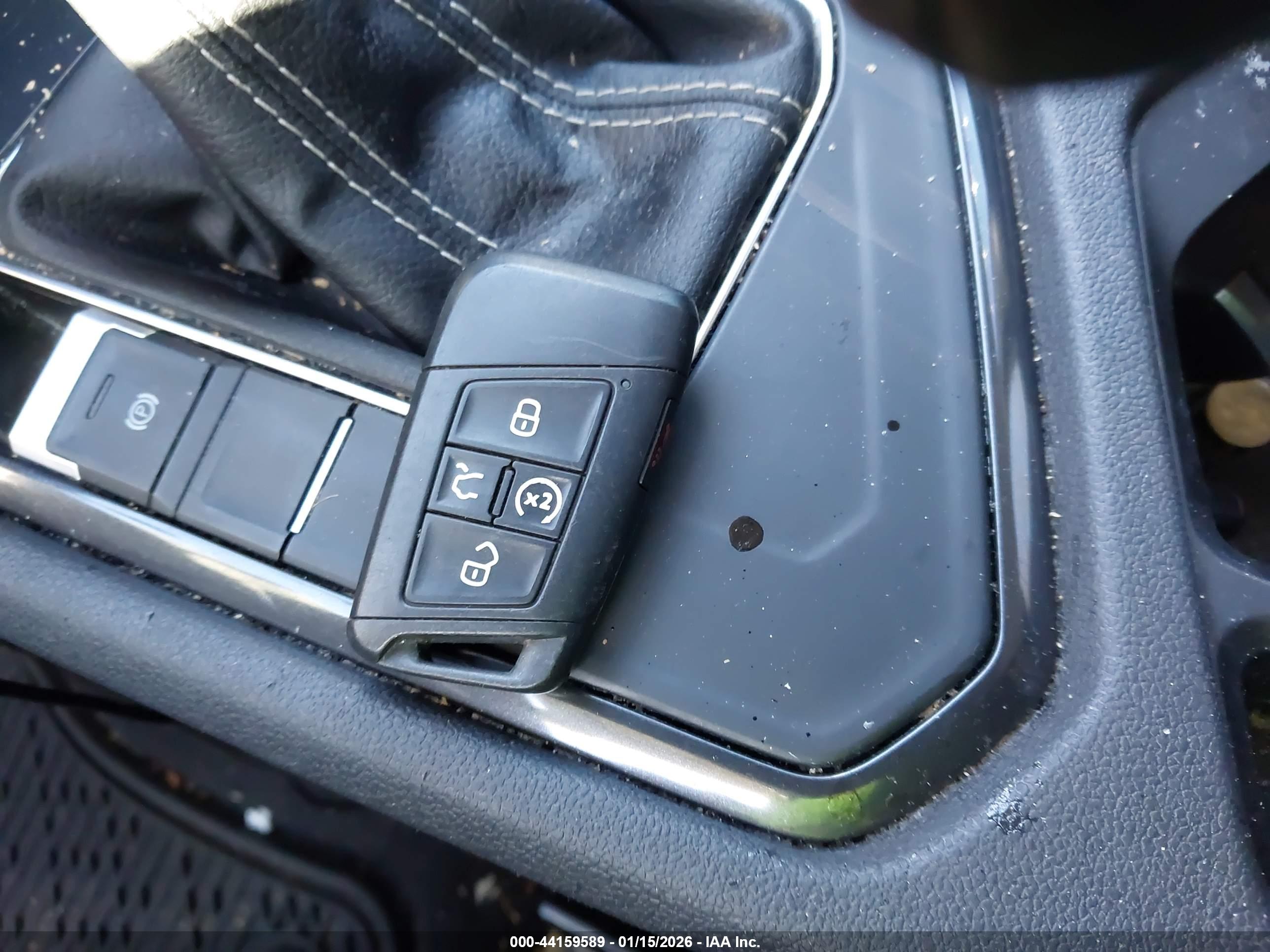VOLKSWAGEN TIGUAN image 11
