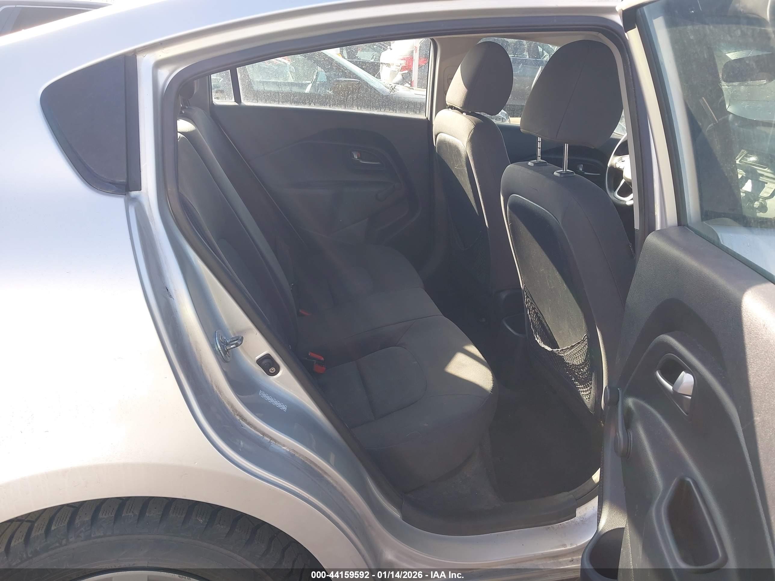 KIA RIO image 8