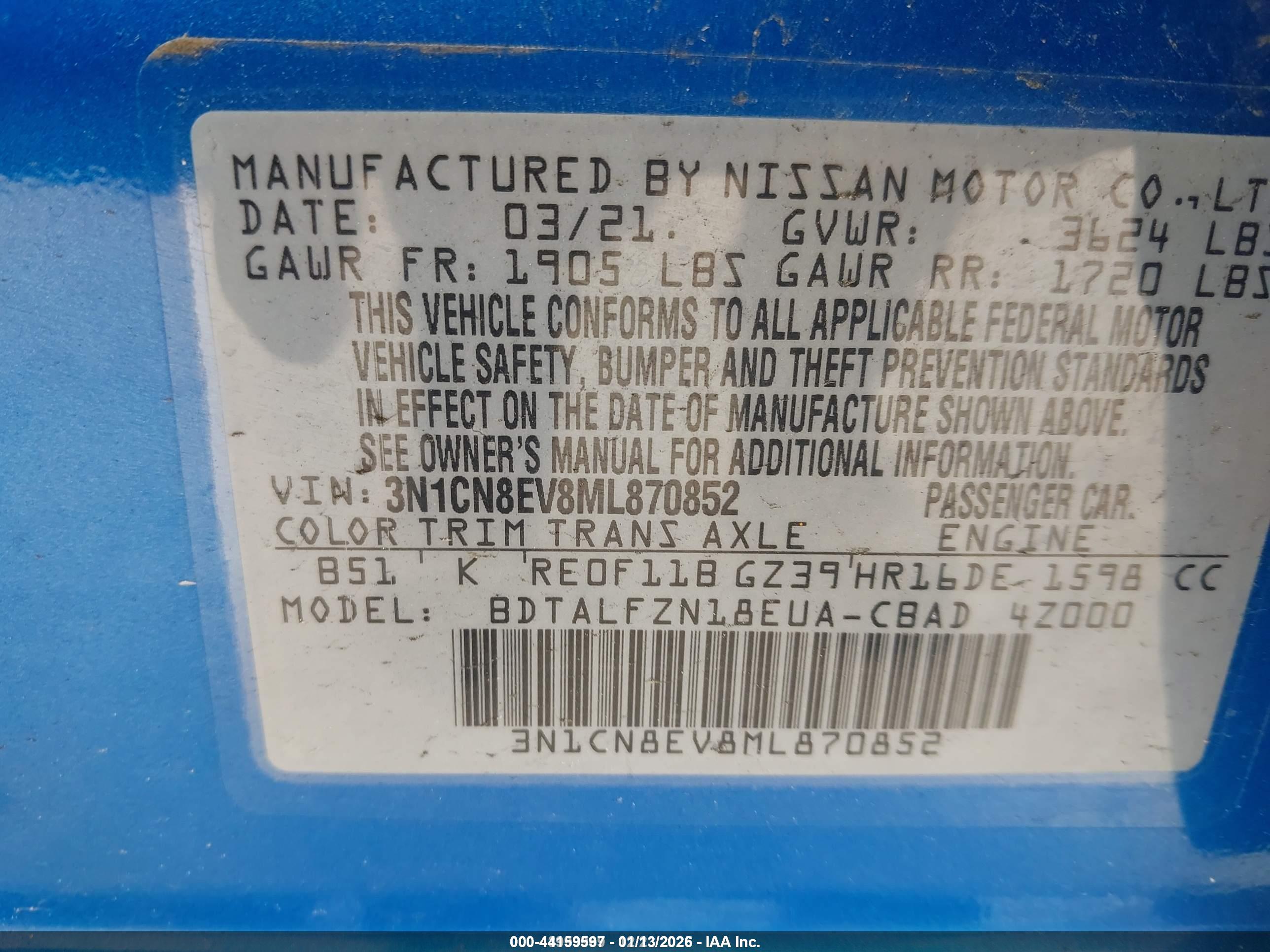 NISSAN VERSA image 9