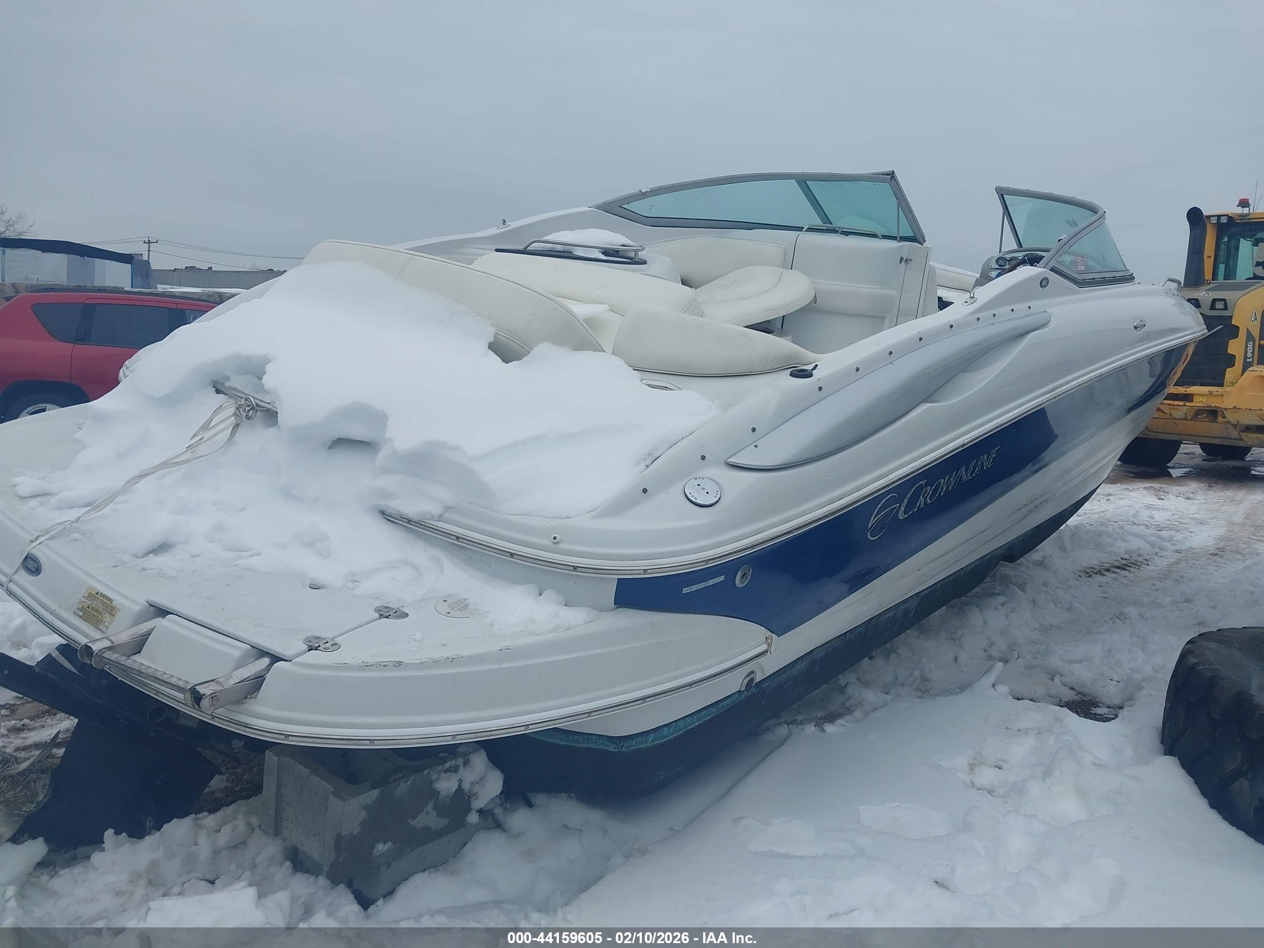 CROWNLINE 25' image 4
