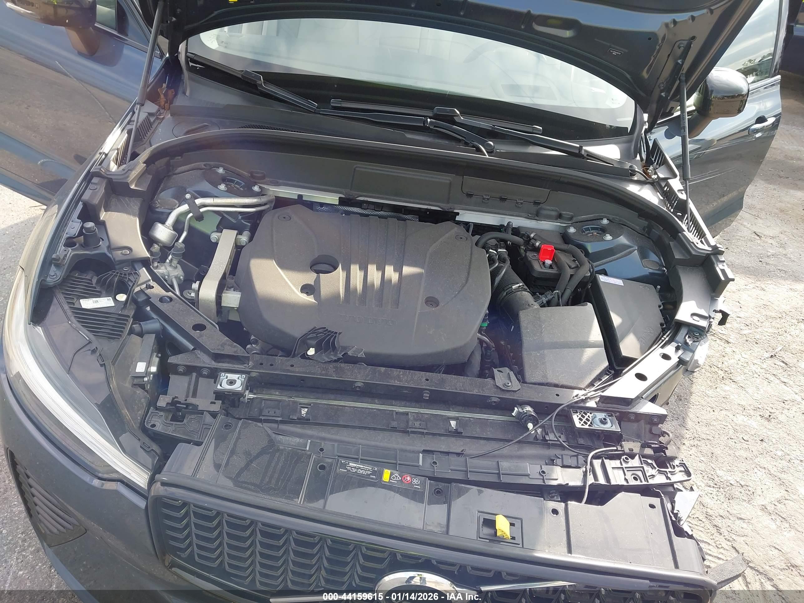 VOLVO XC60 image 10