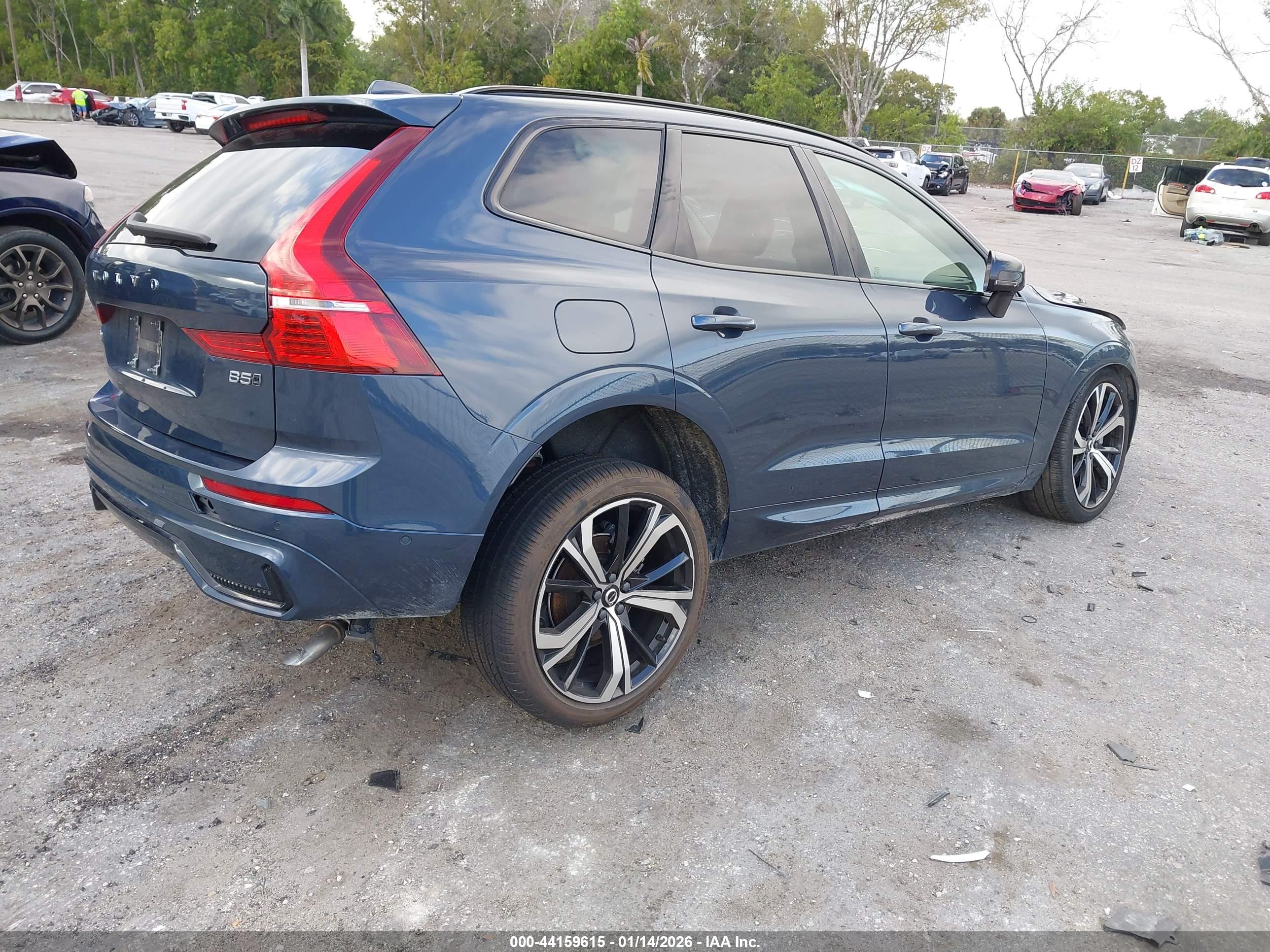 VOLVO XC60 image 4