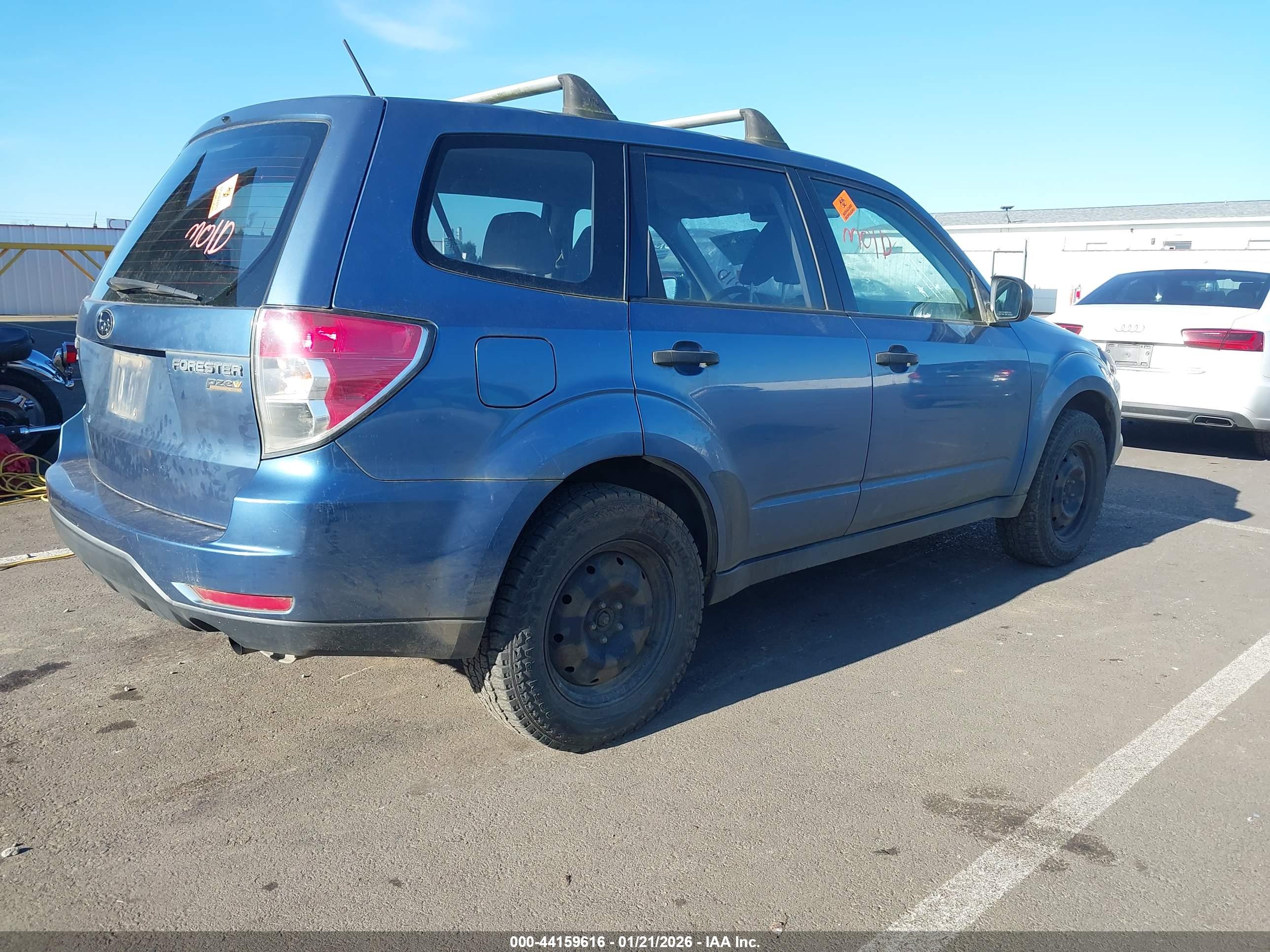 SUBARU FORESTER image 4