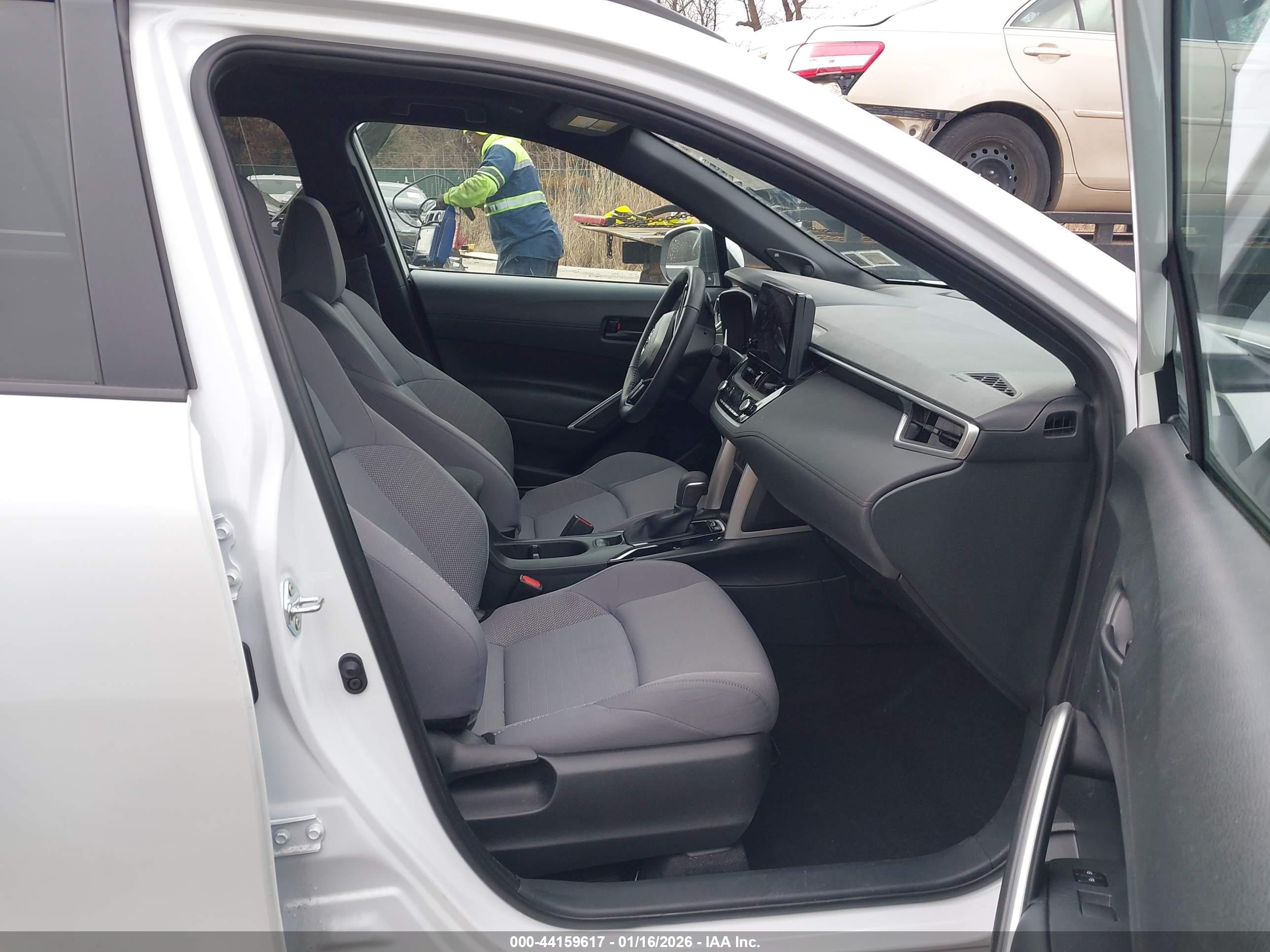 TOYOTA COROLLA image 5