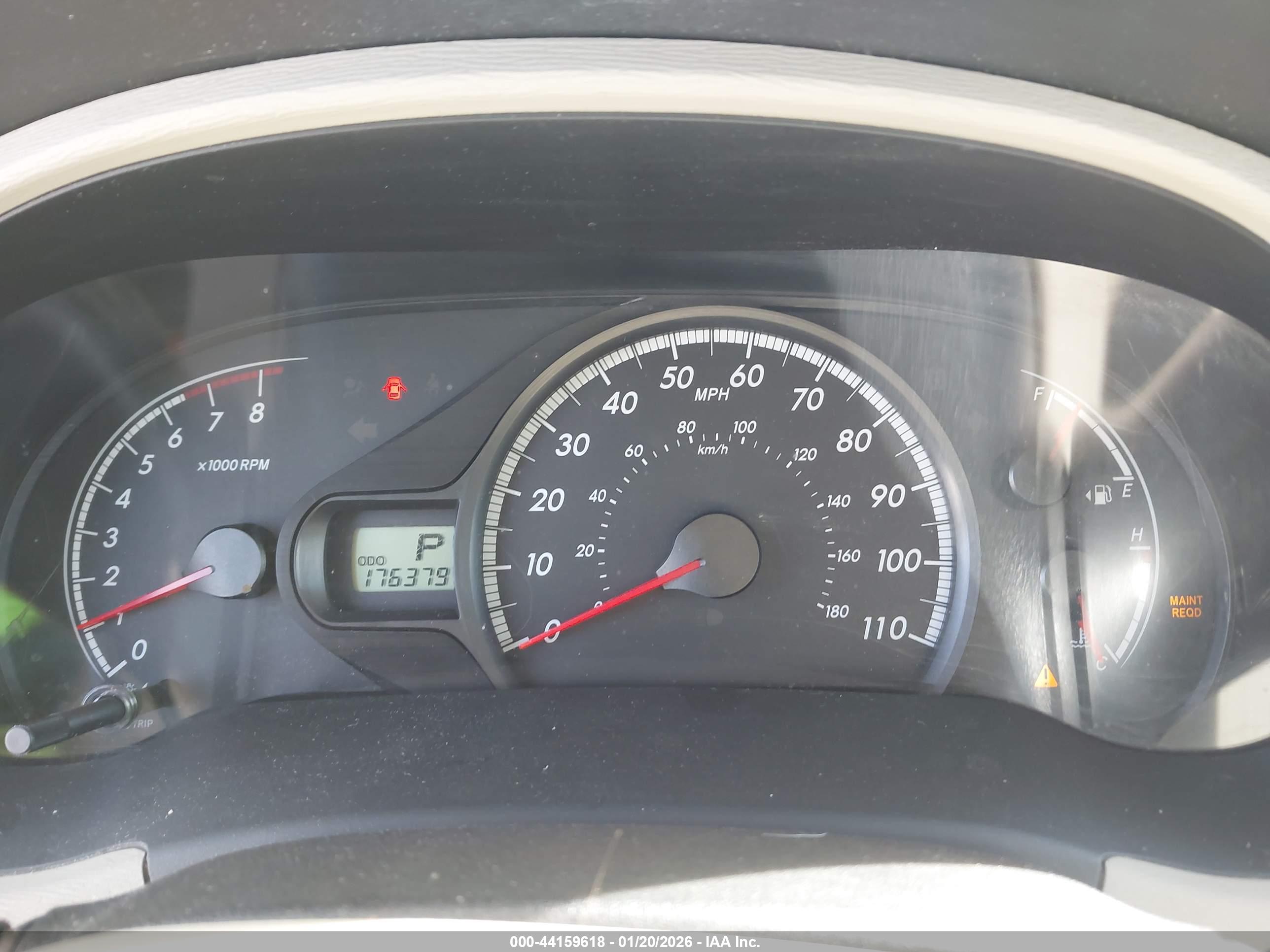 TOYOTA SIENNA image 7
