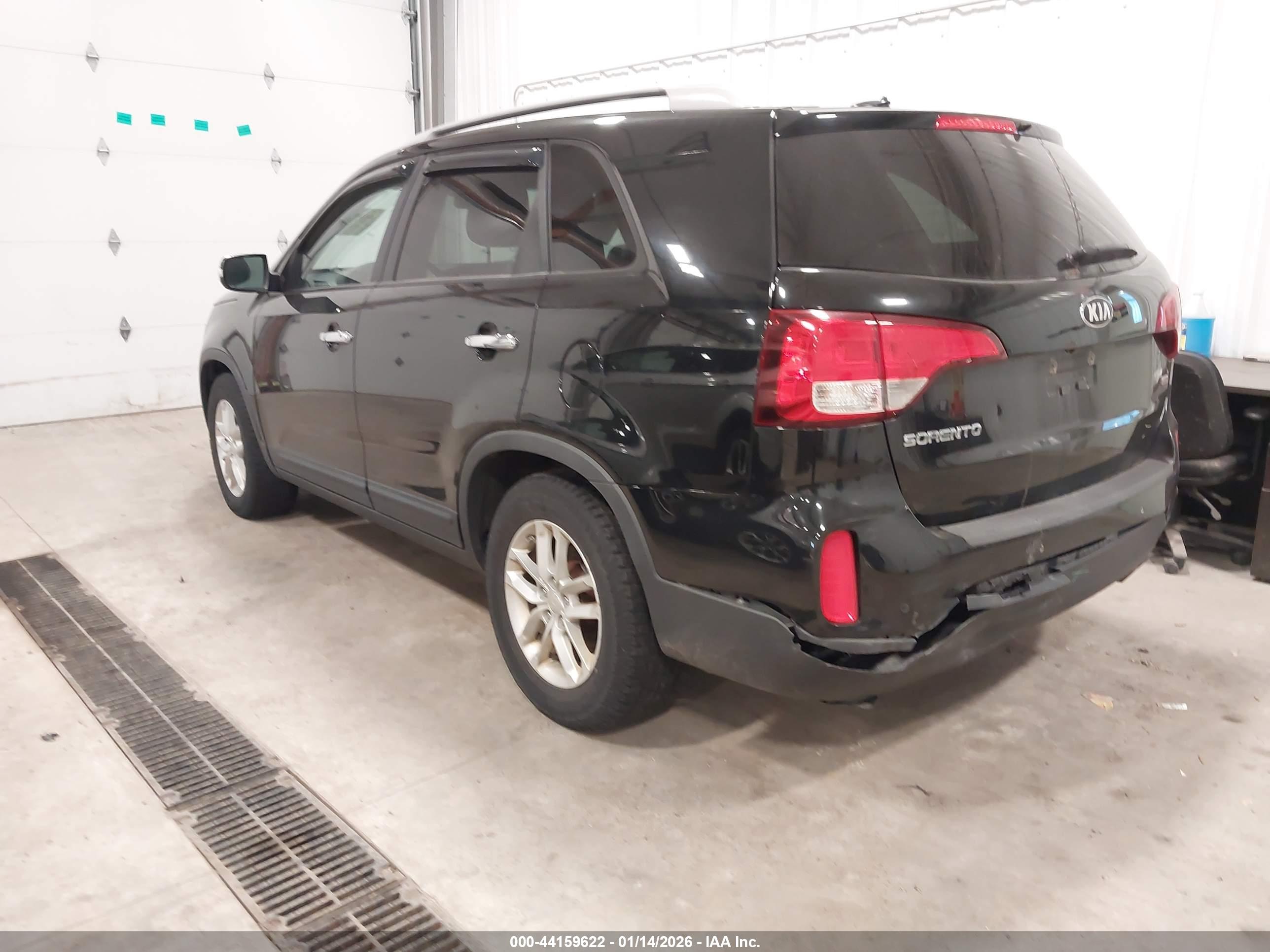 KIA SORENTO image 3