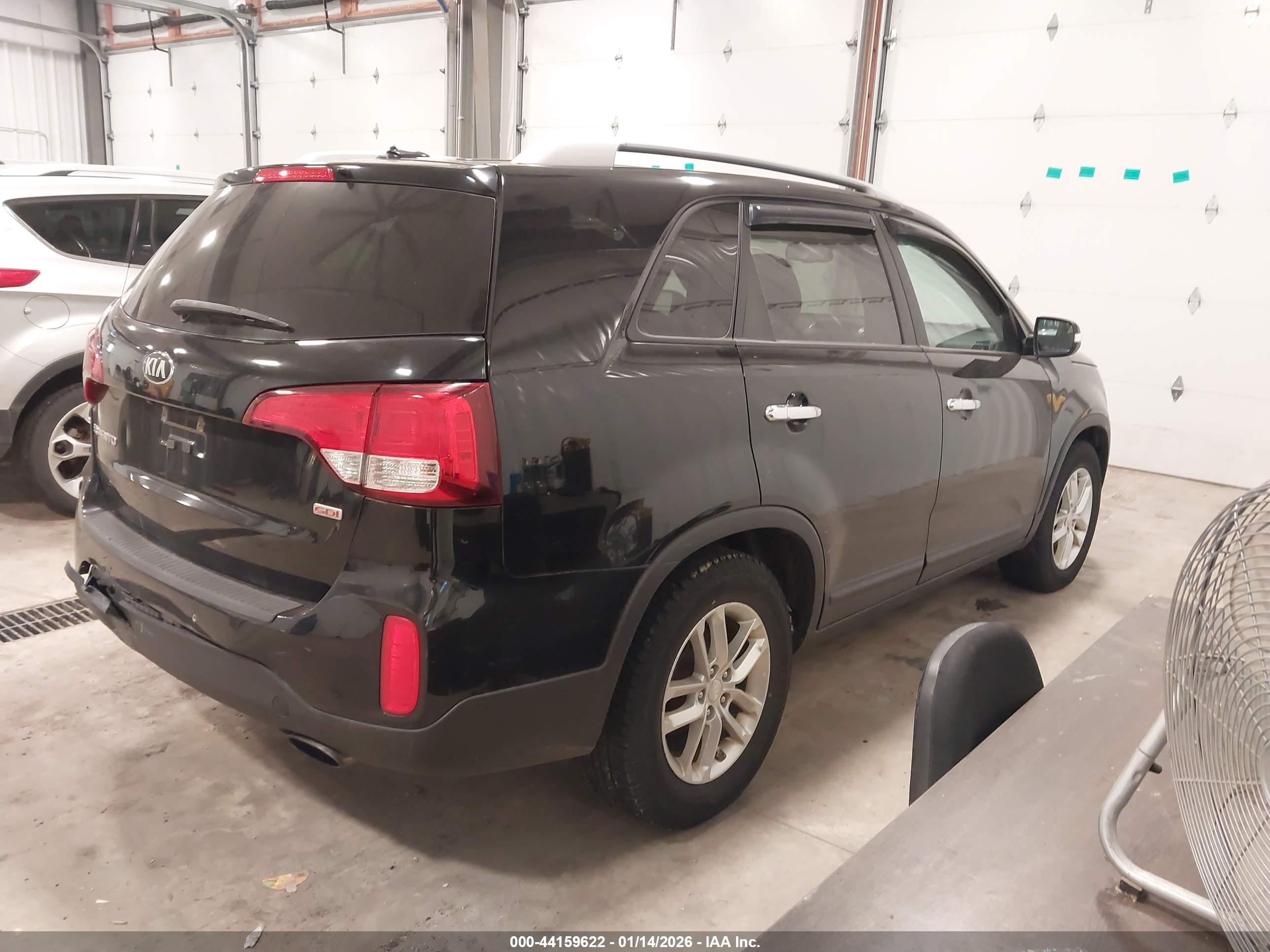 KIA SORENTO image 4