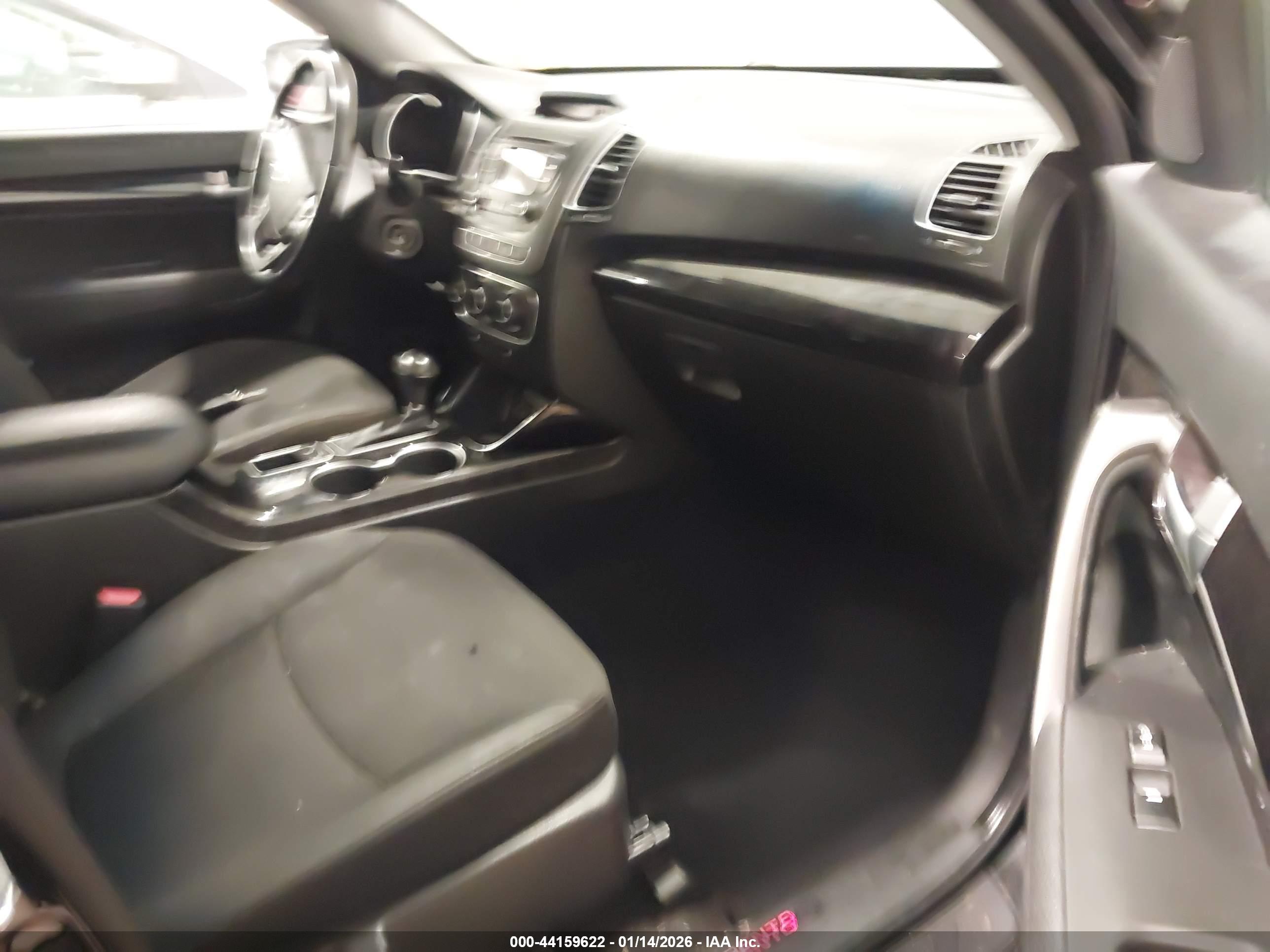 KIA SORENTO image 5