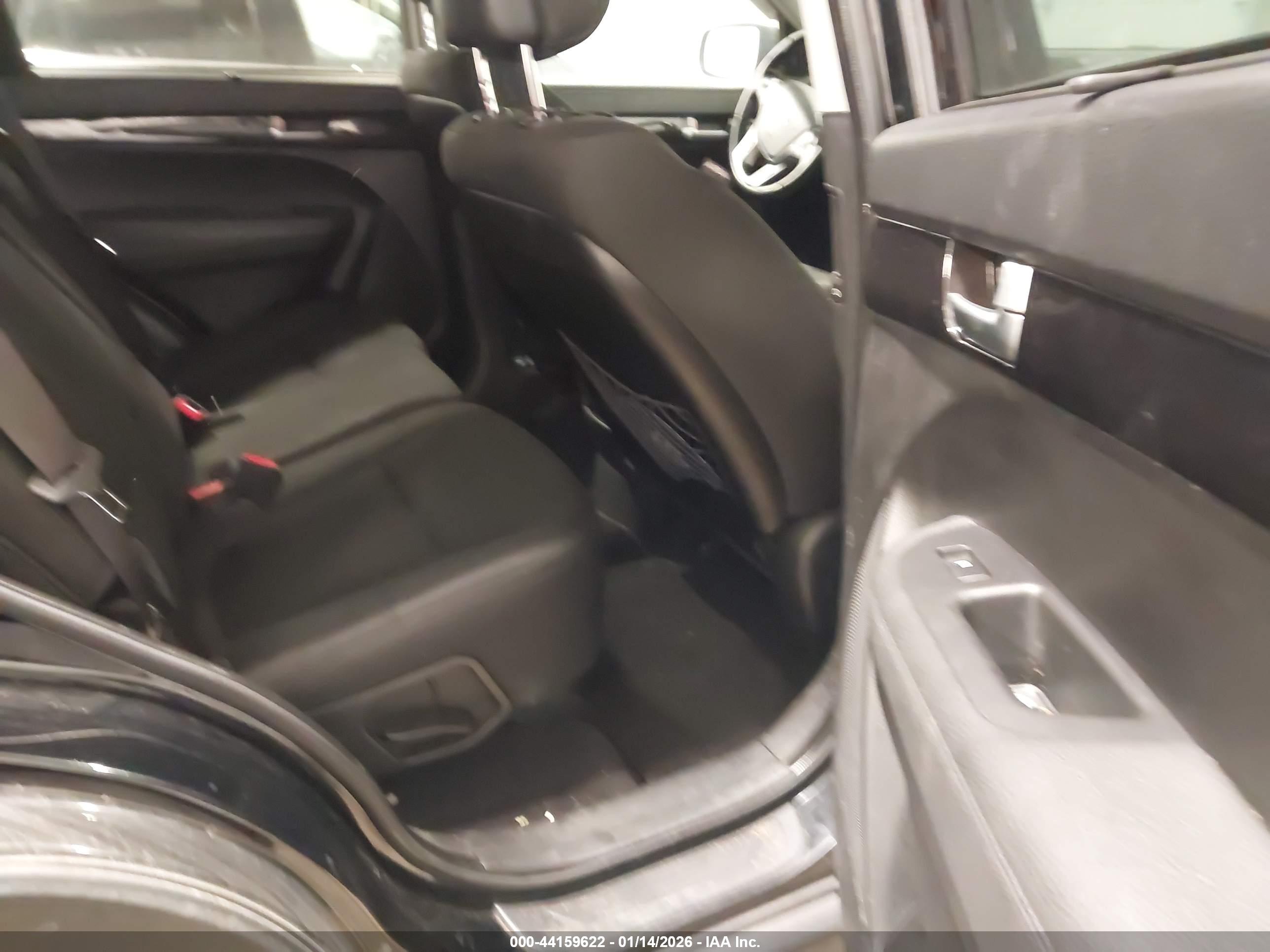 KIA SORENTO image 8