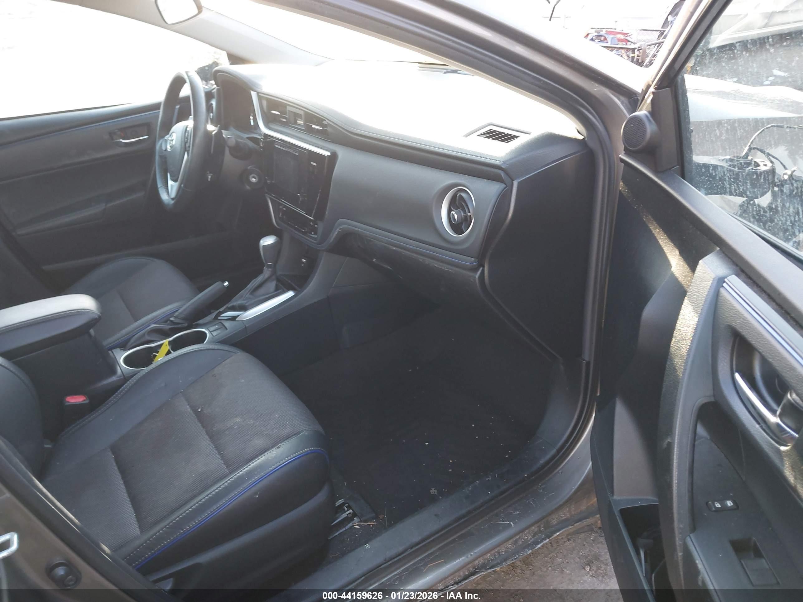 TOYOTA COROLLA image 5