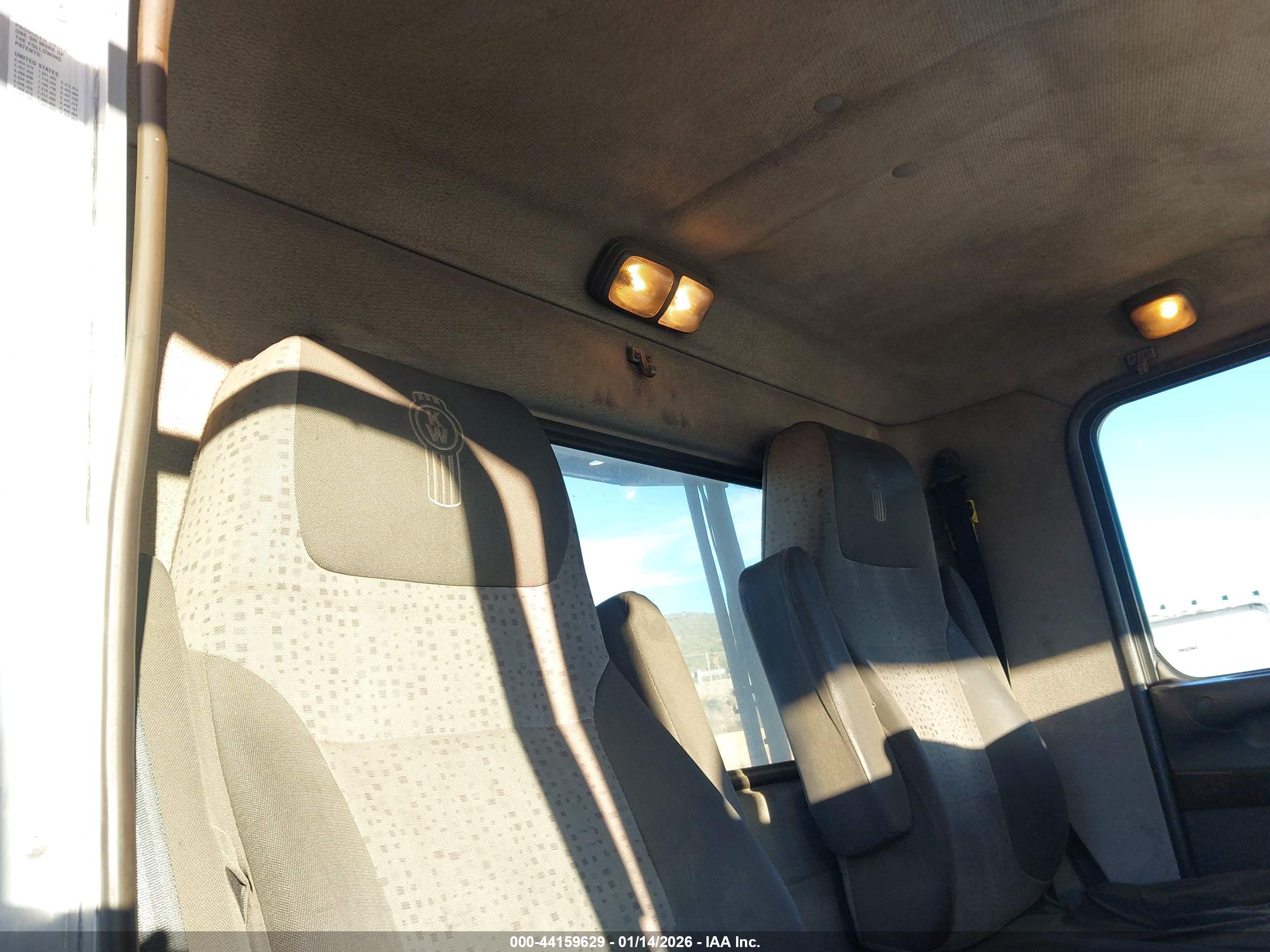 KENWORTH CONSTRUCTION image 8