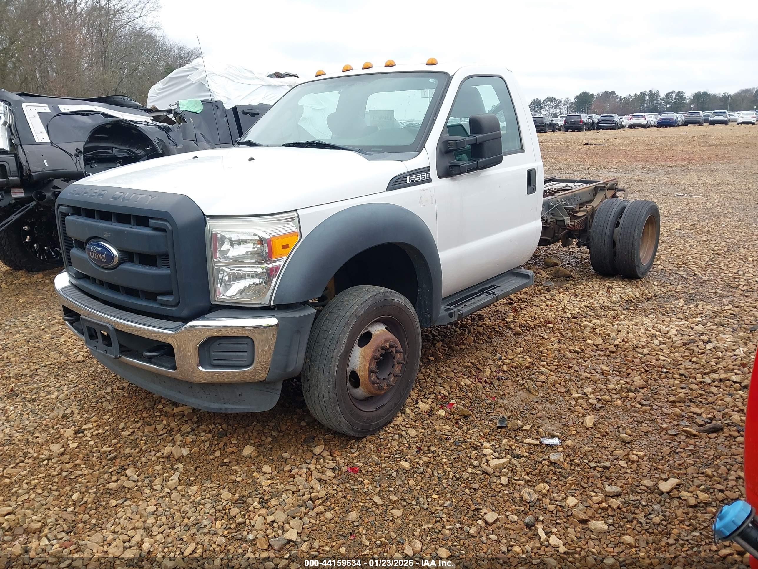 FORD F-550 image 2