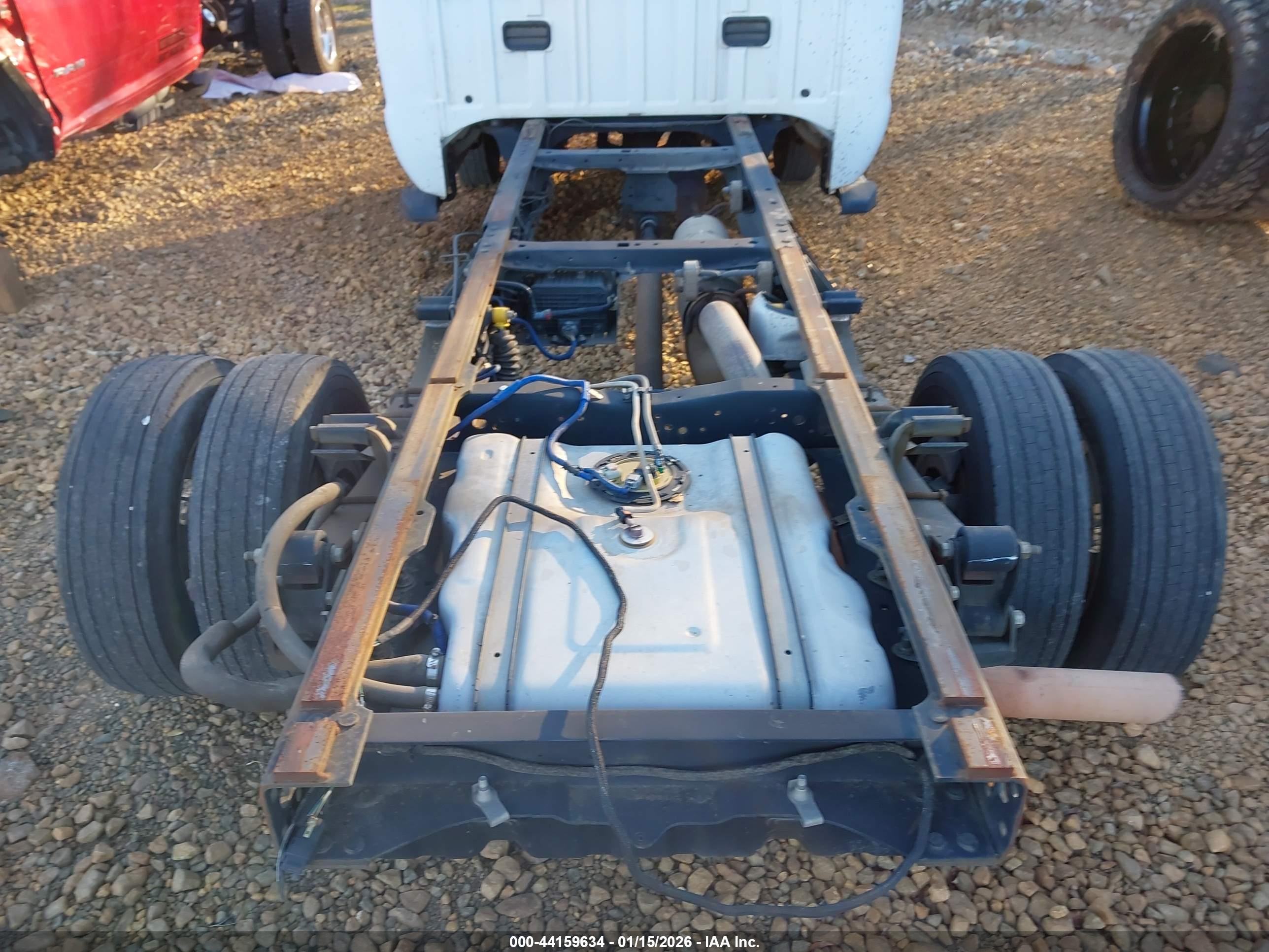 FORD F-550 image 8
