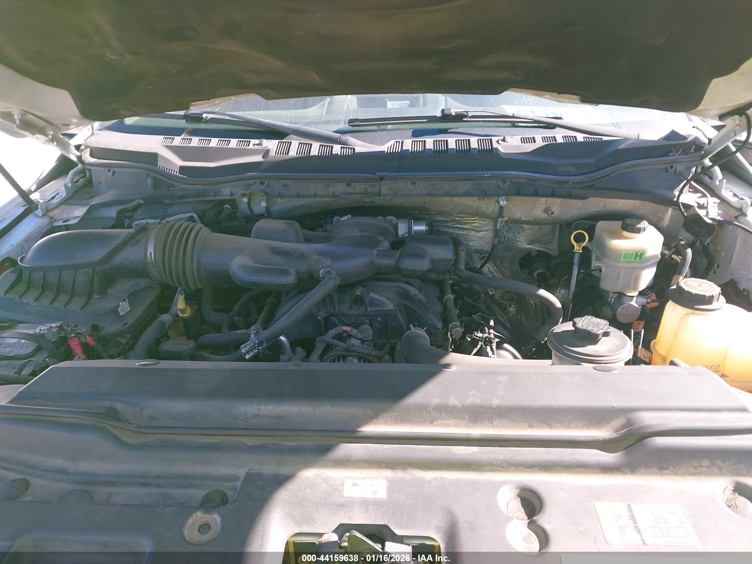 FORD F-550 image 10