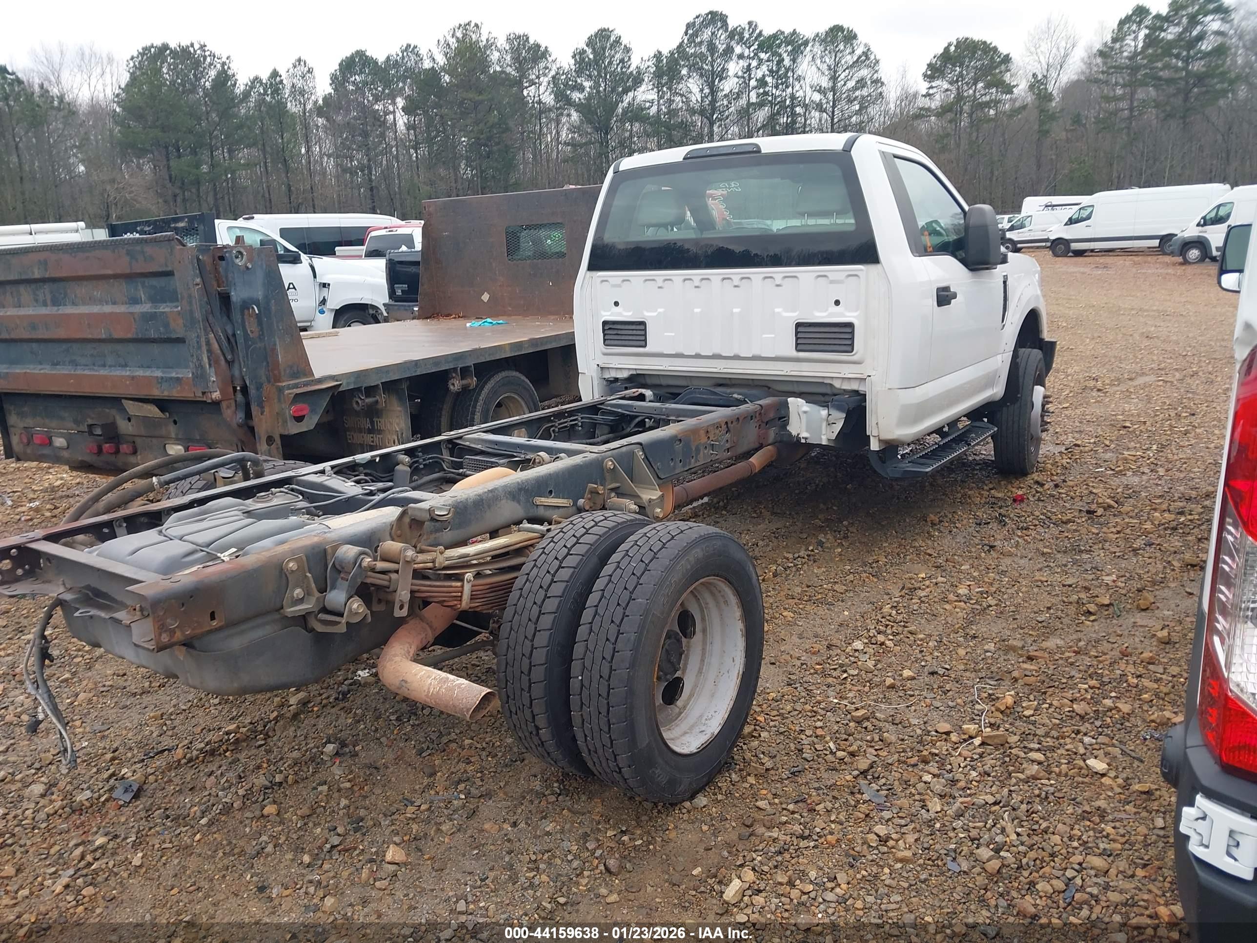 FORD F-550 image 4