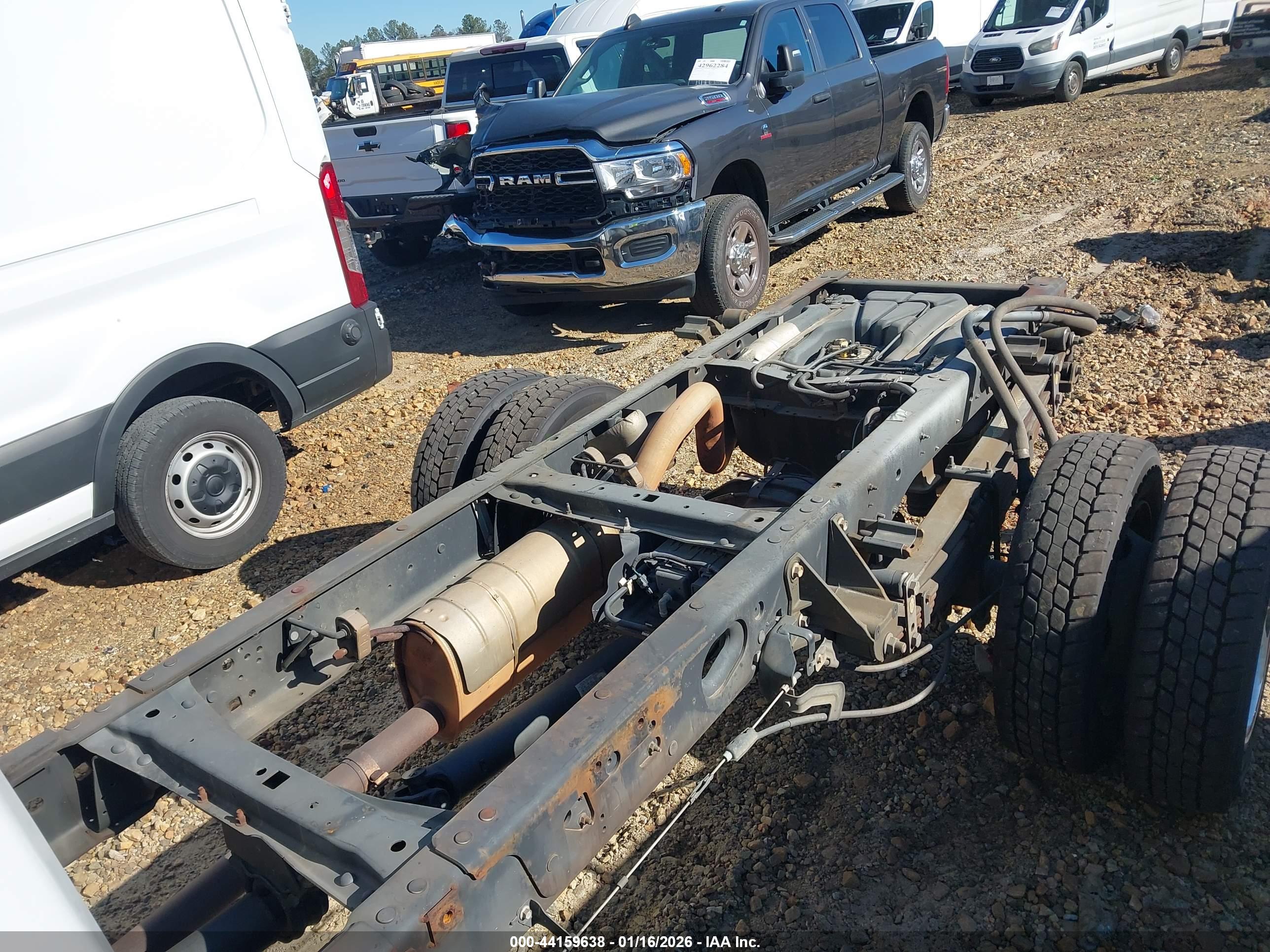 FORD F-550 image 8