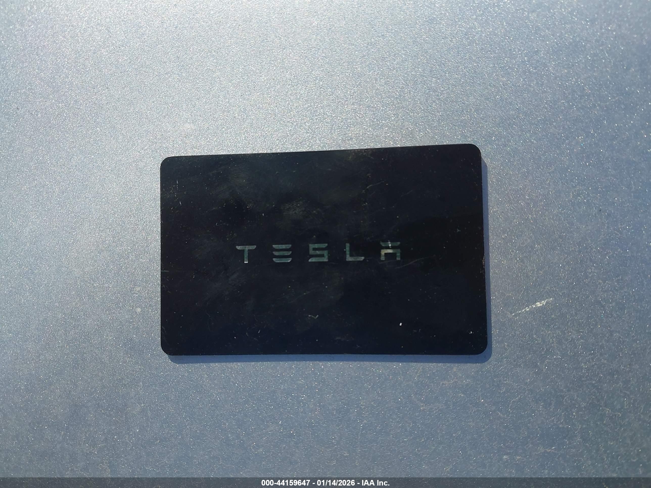 TESLA MODEL image 11