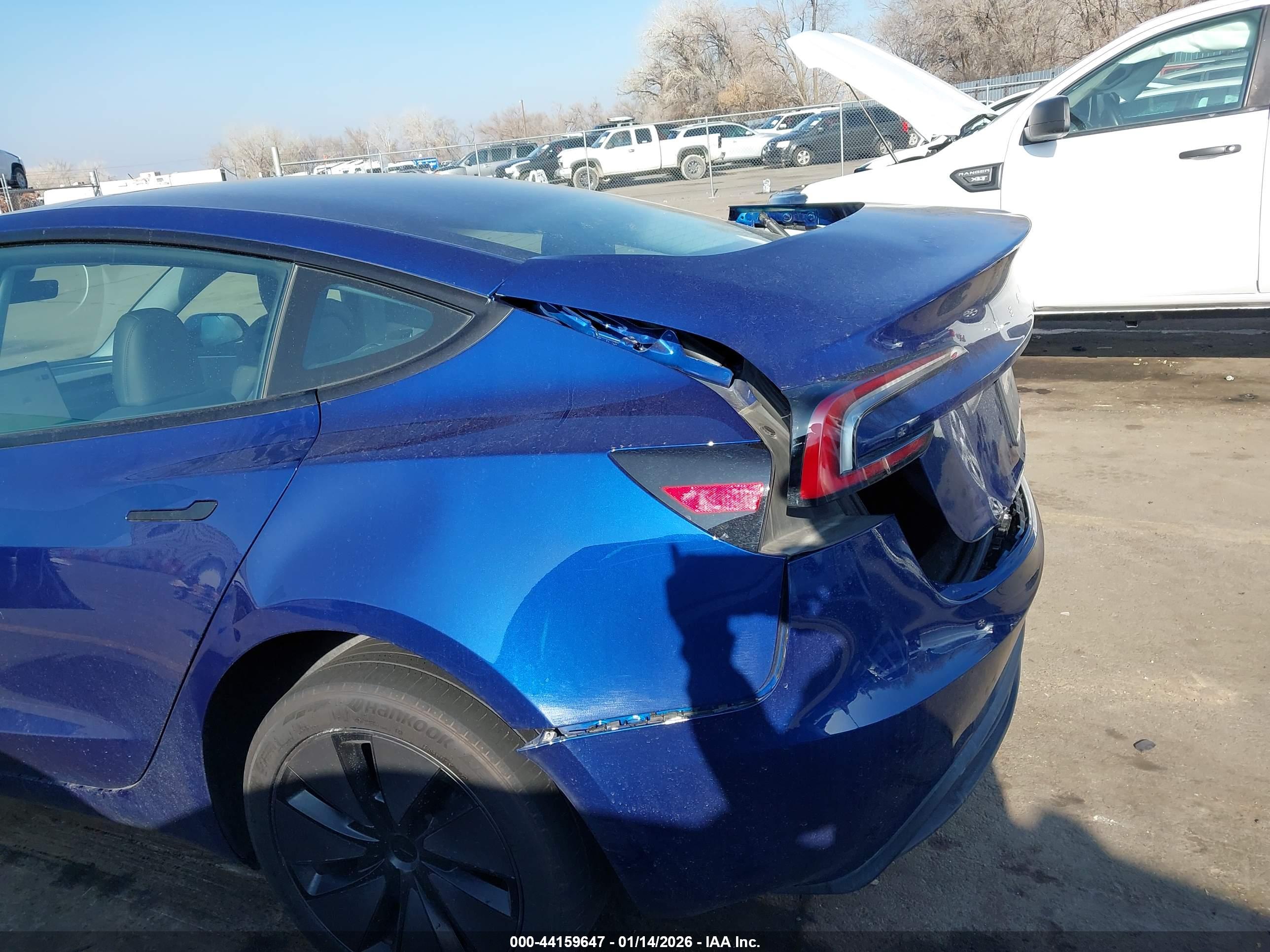 TESLA MODEL image 6
