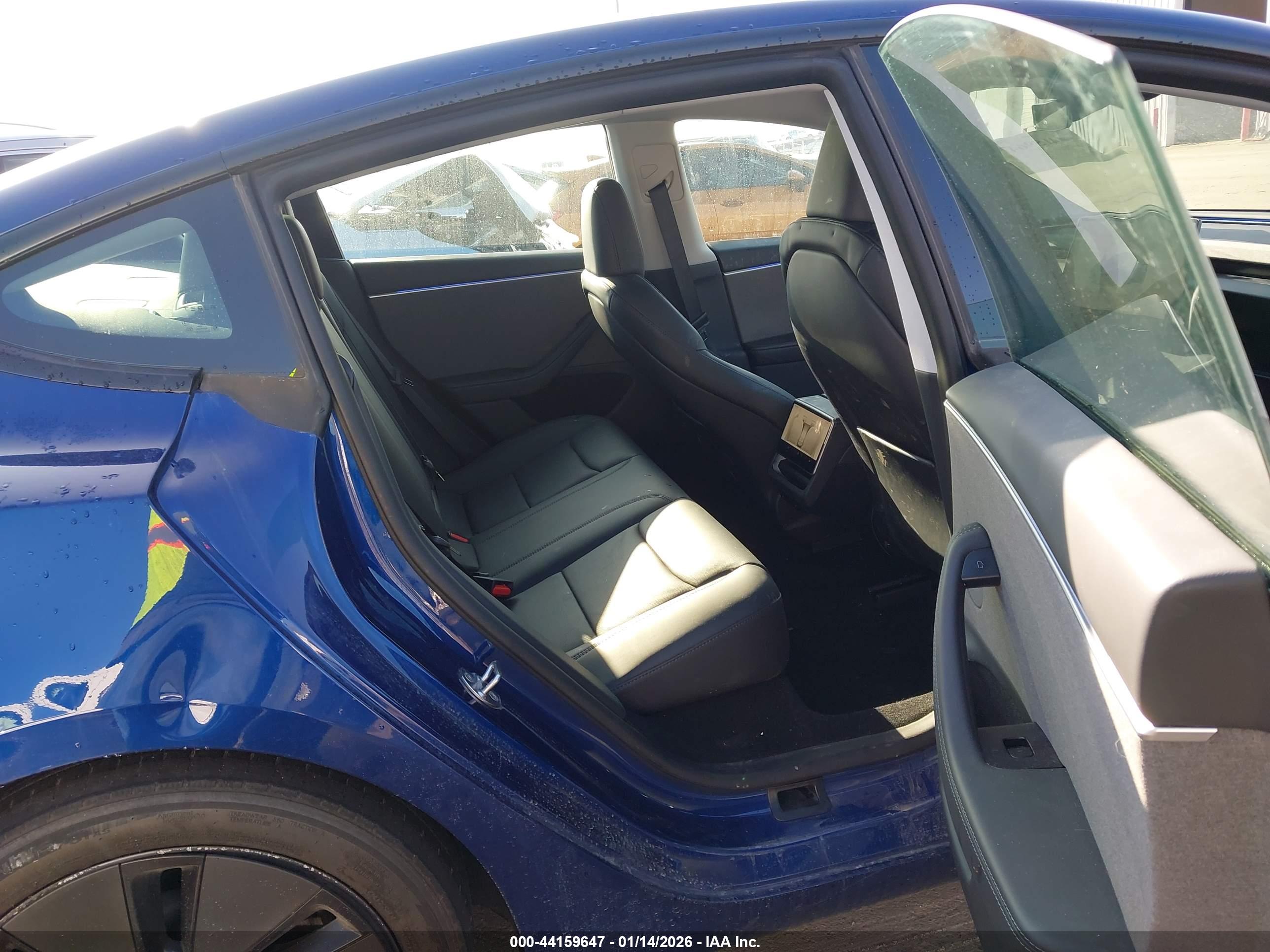 TESLA MODEL image 8