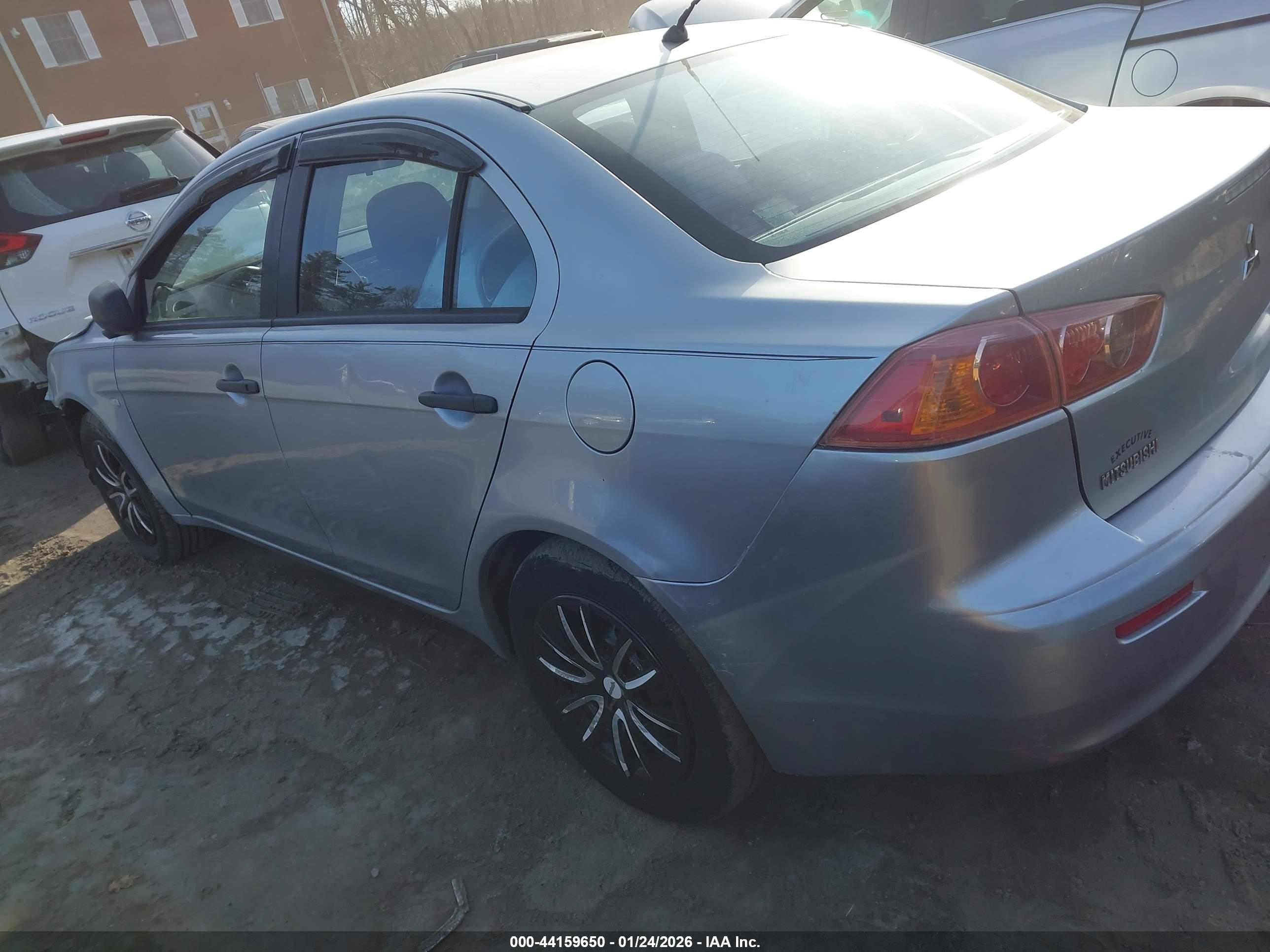 MITSUBISHI LANCER image 3