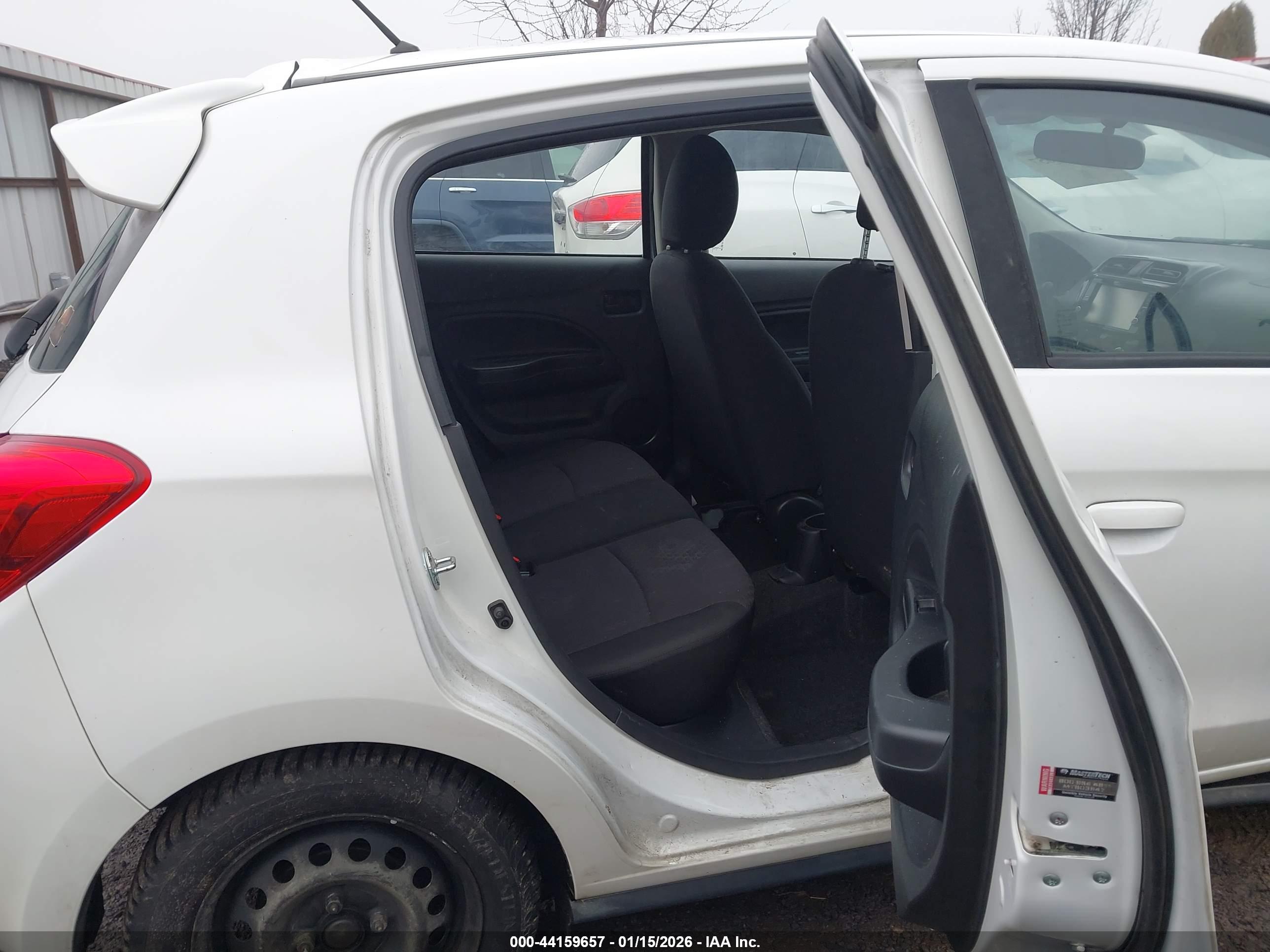 MITSUBISHI MIRAGE image 8