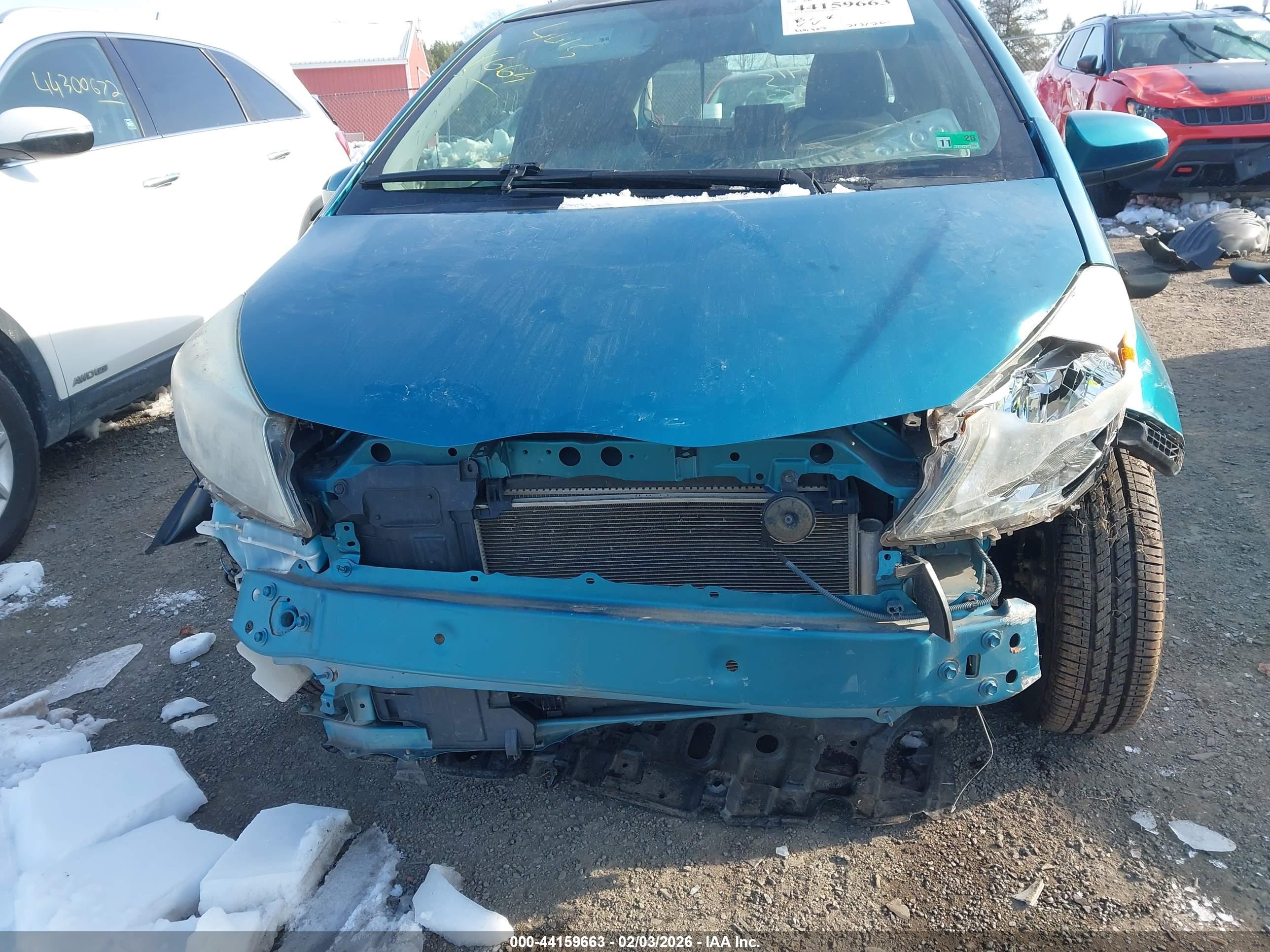 TOYOTA YARIS image 6