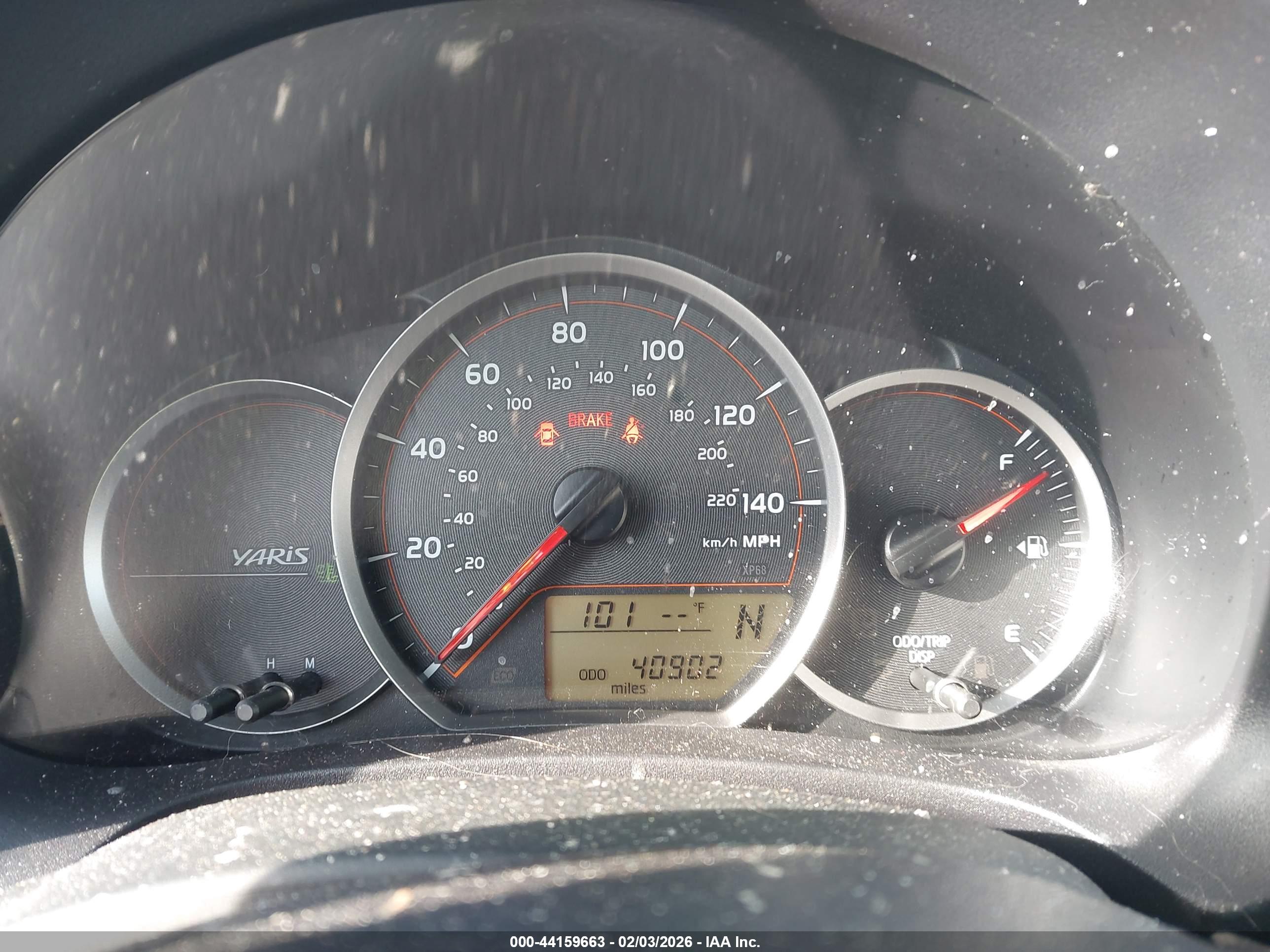 TOYOTA YARIS image 7