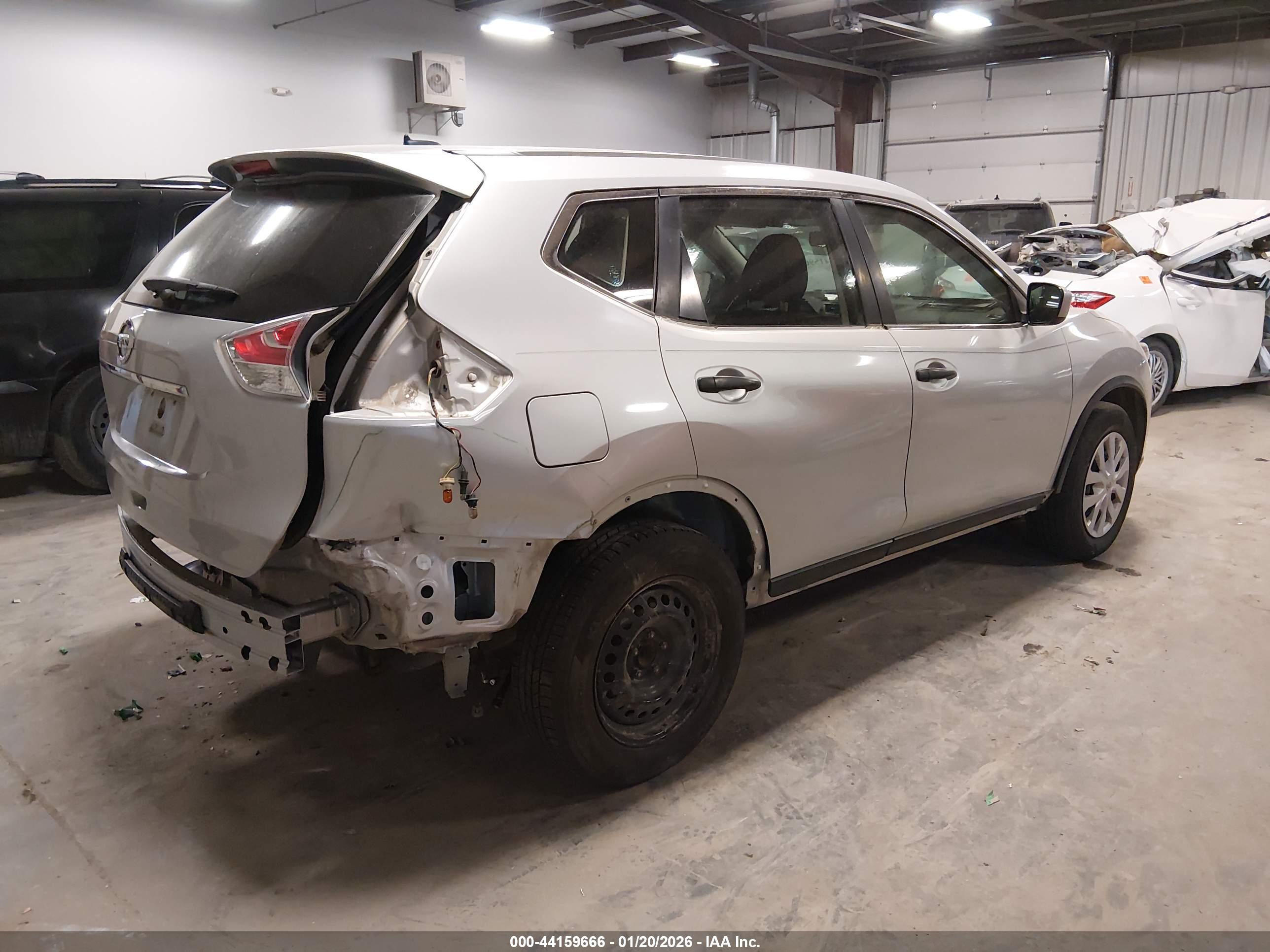 NISSAN ROGUE image 4