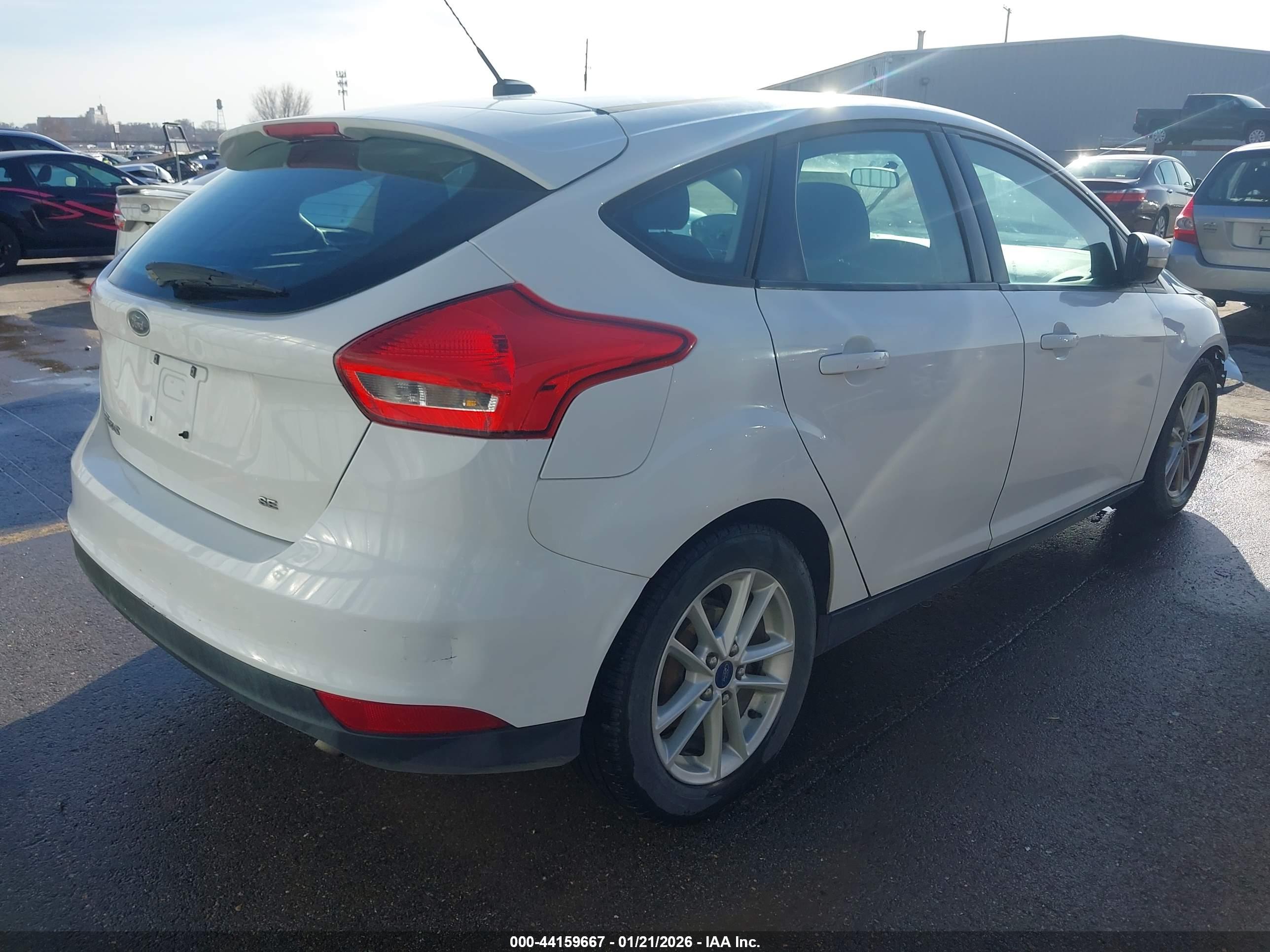 FORD FOCUS image 4