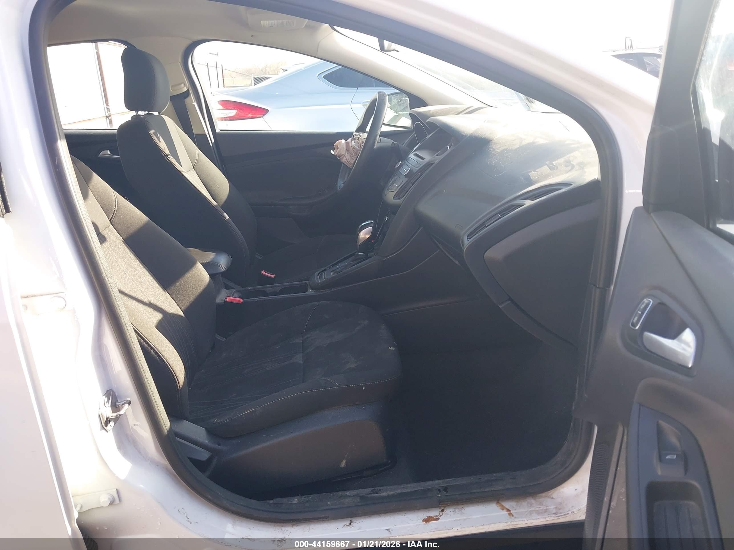 FORD FOCUS image 5