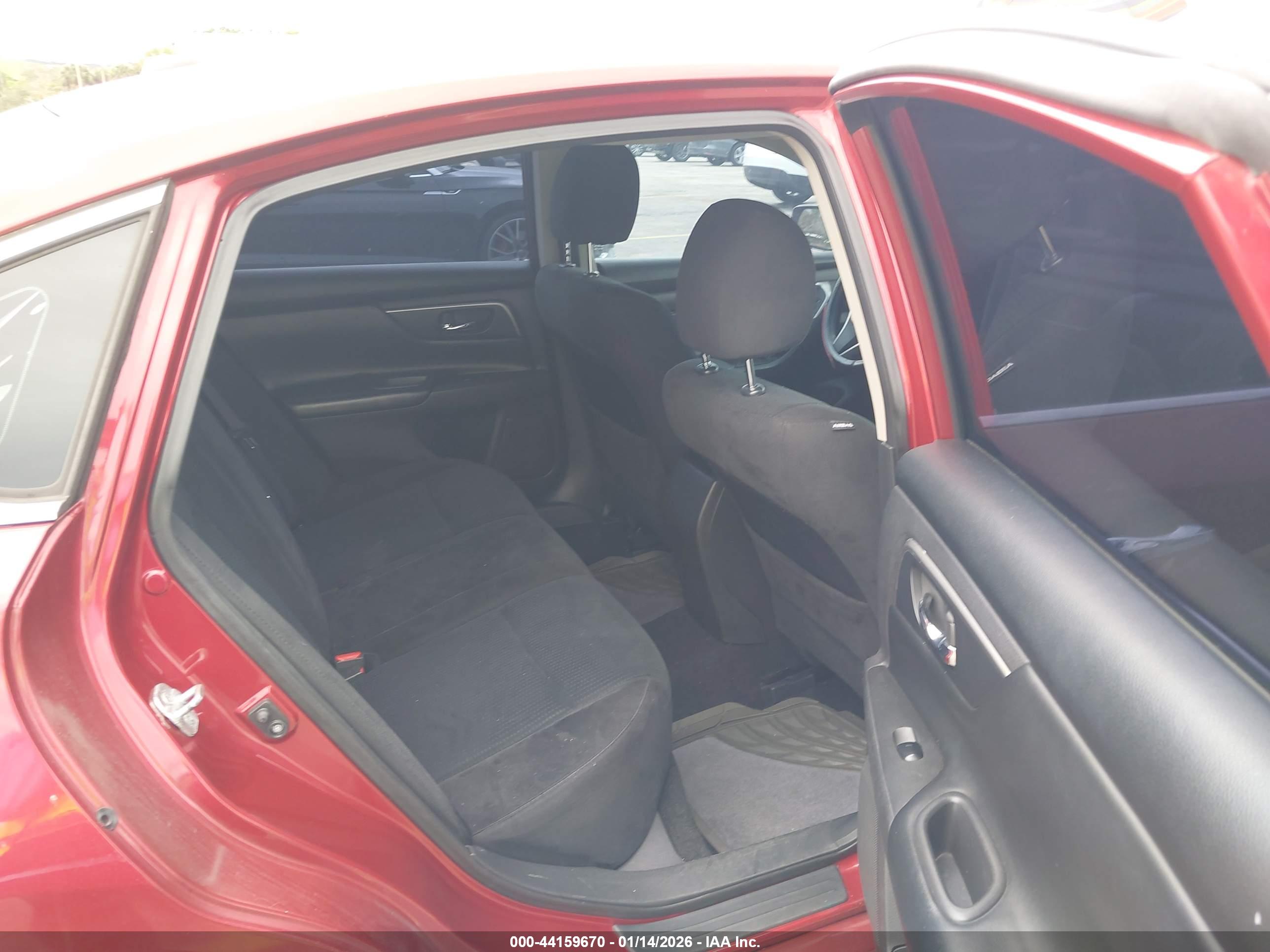 NISSAN ALTIMA image 8