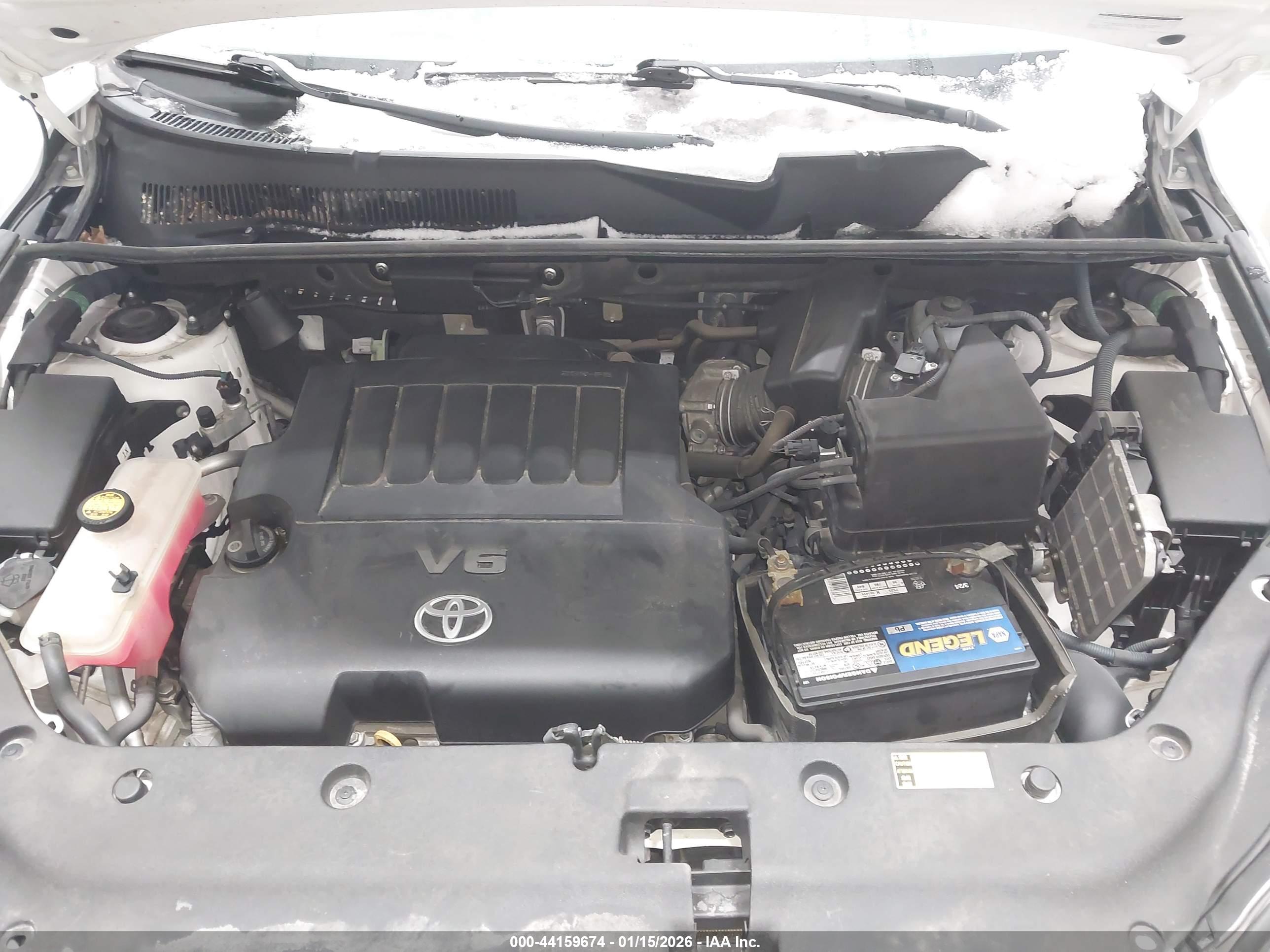 TOYOTA RAV4 image 10