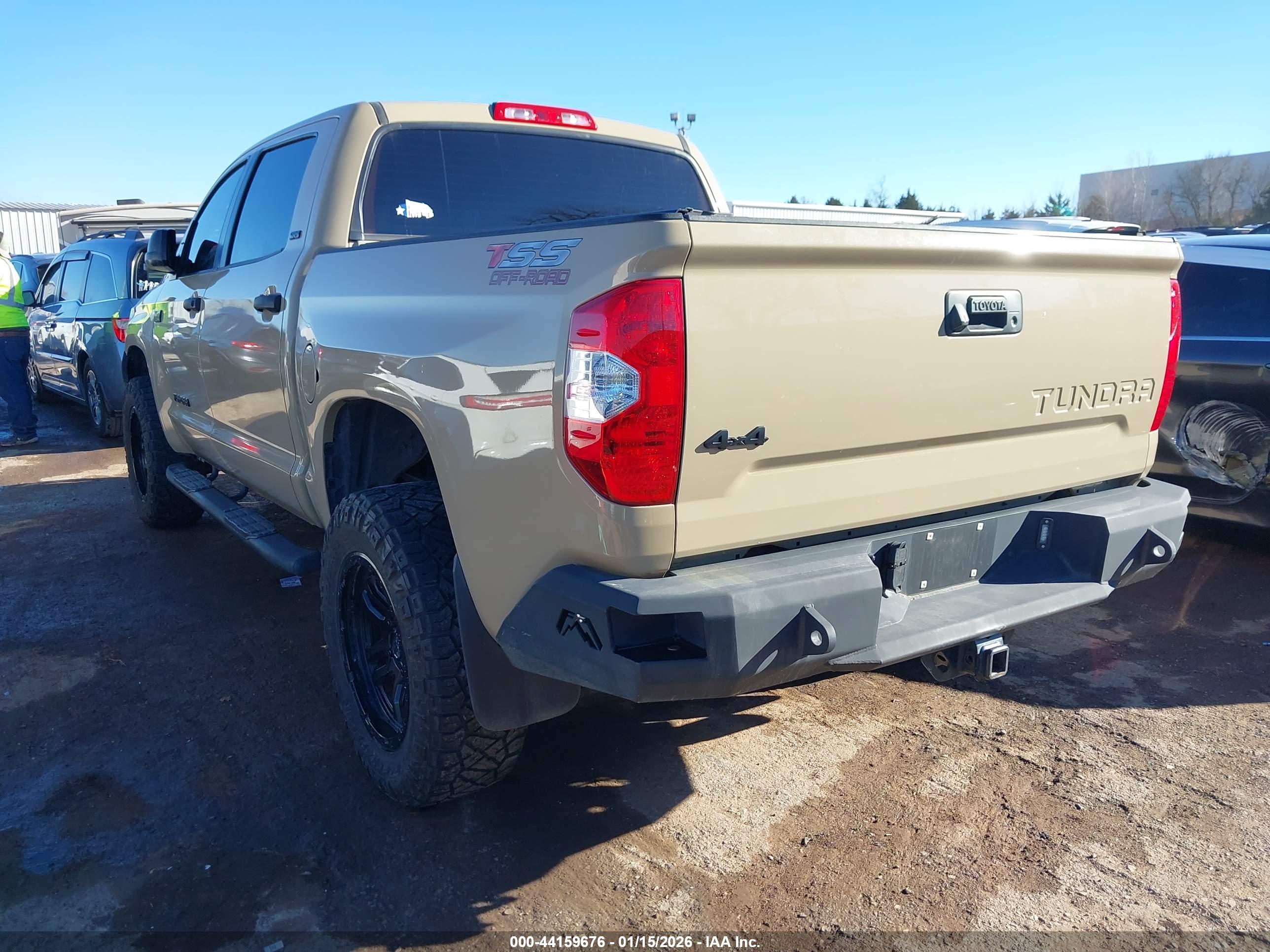 TOYOTA TUNDRA image 3