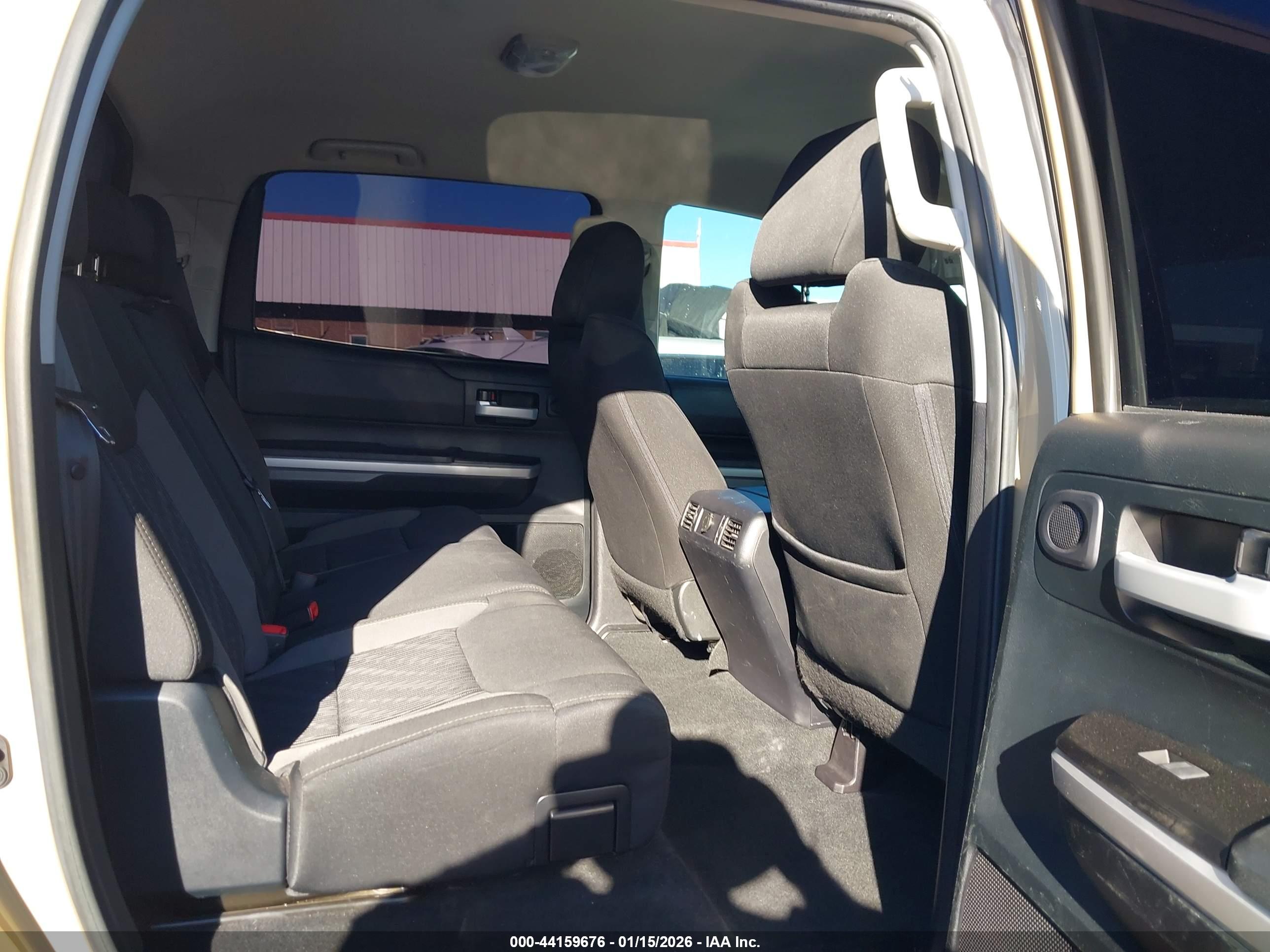 TOYOTA TUNDRA image 8
