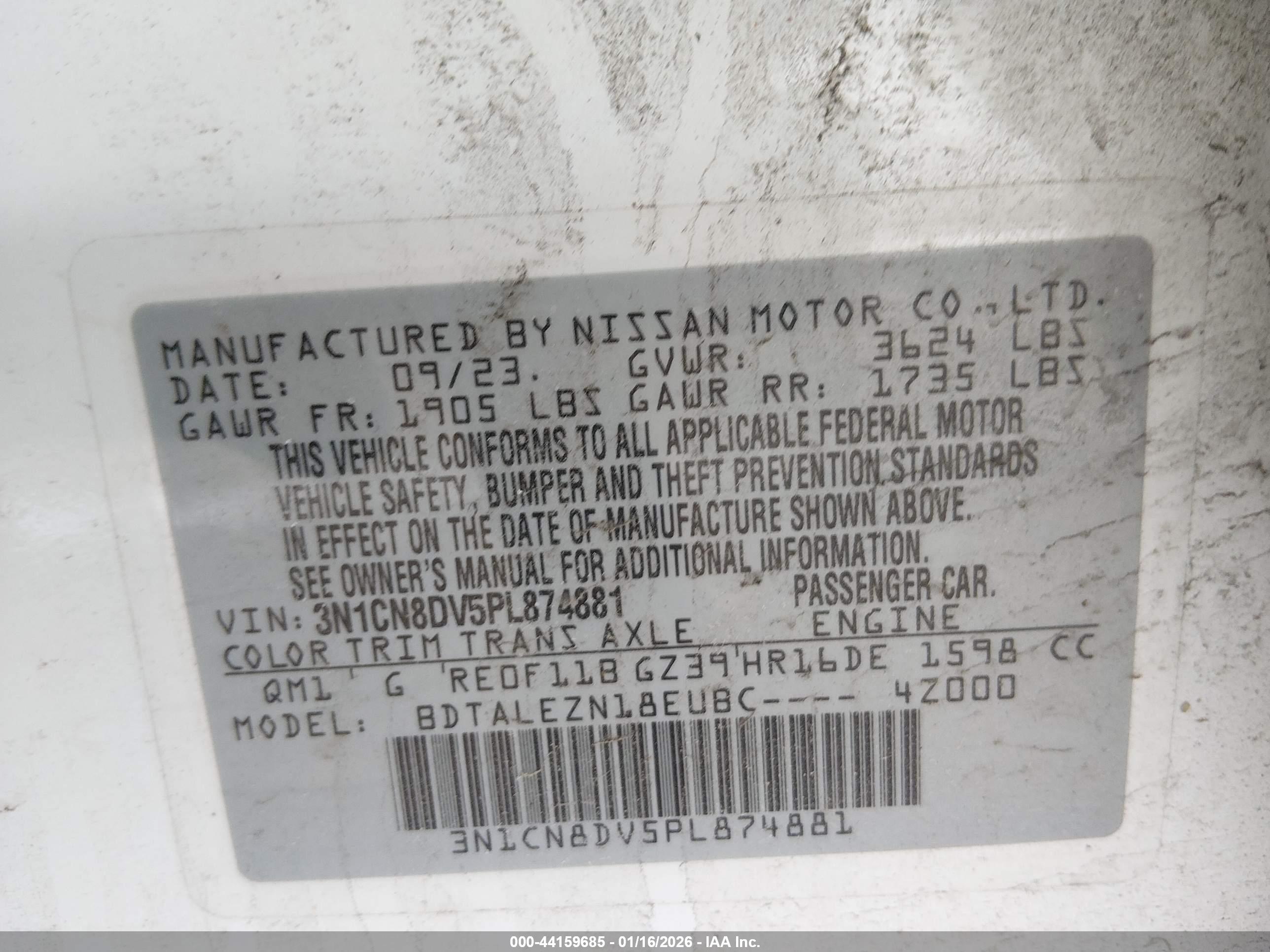 NISSAN VERSA image 9