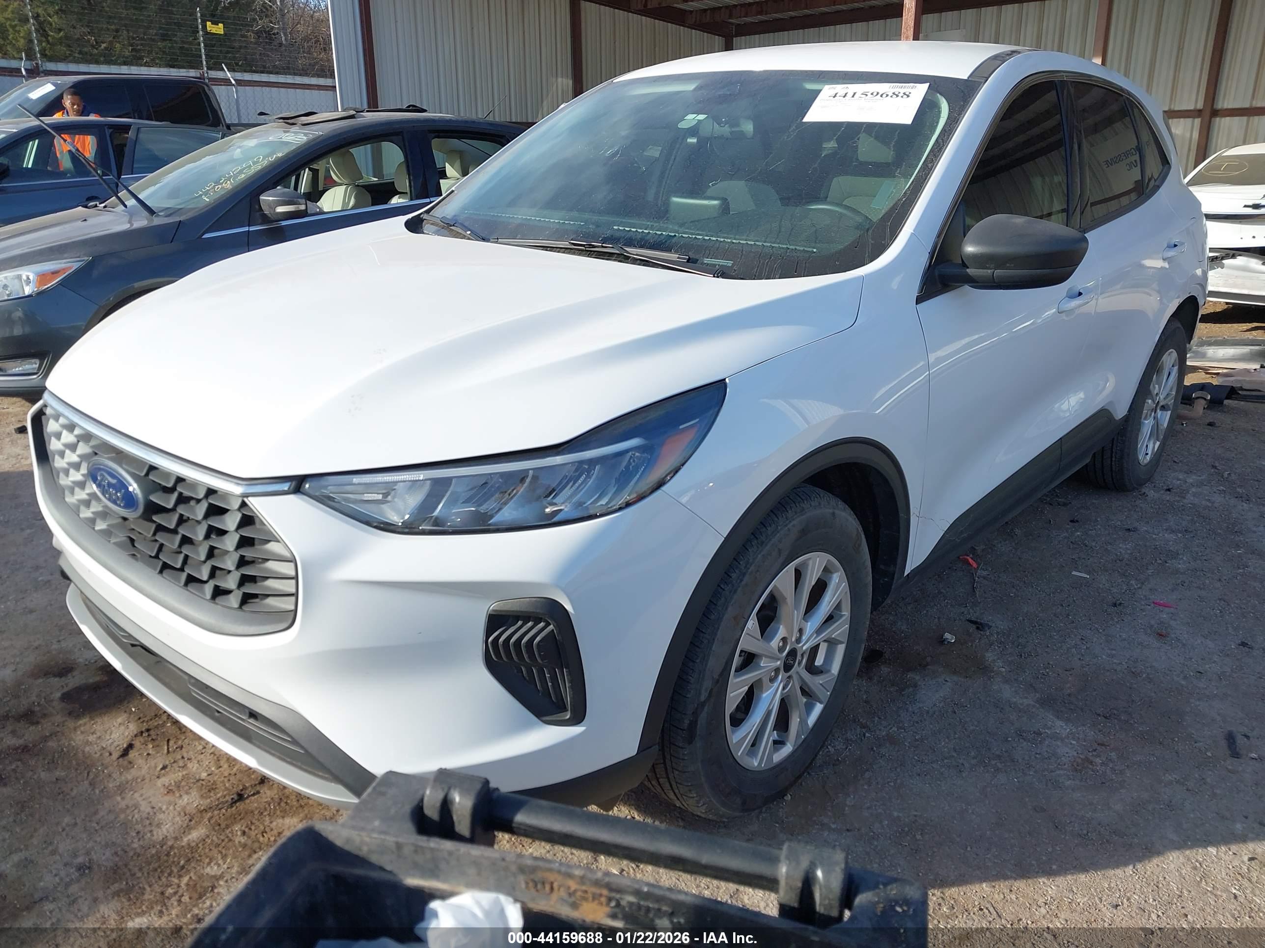 FORD ESCAPE image 2