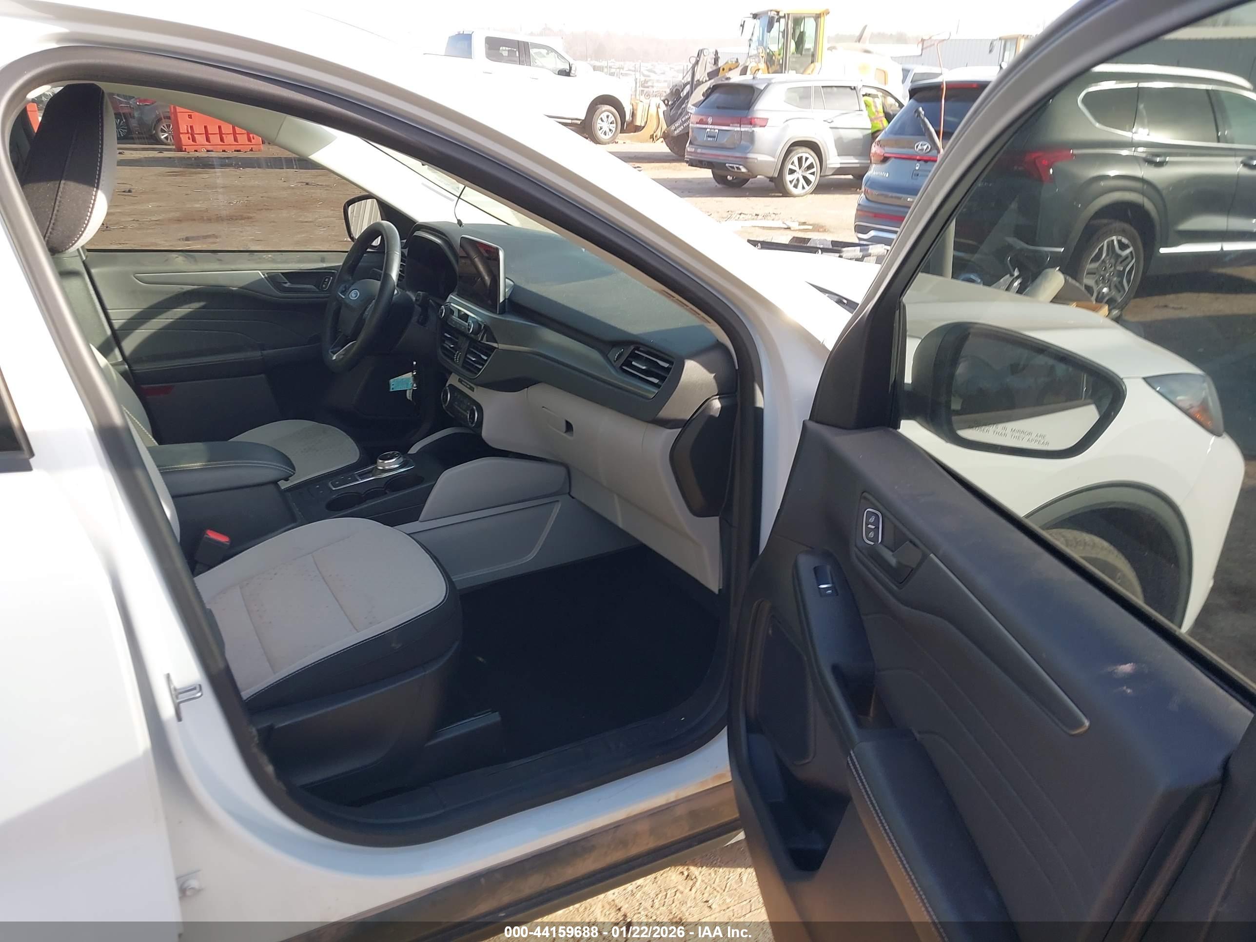 FORD ESCAPE image 5