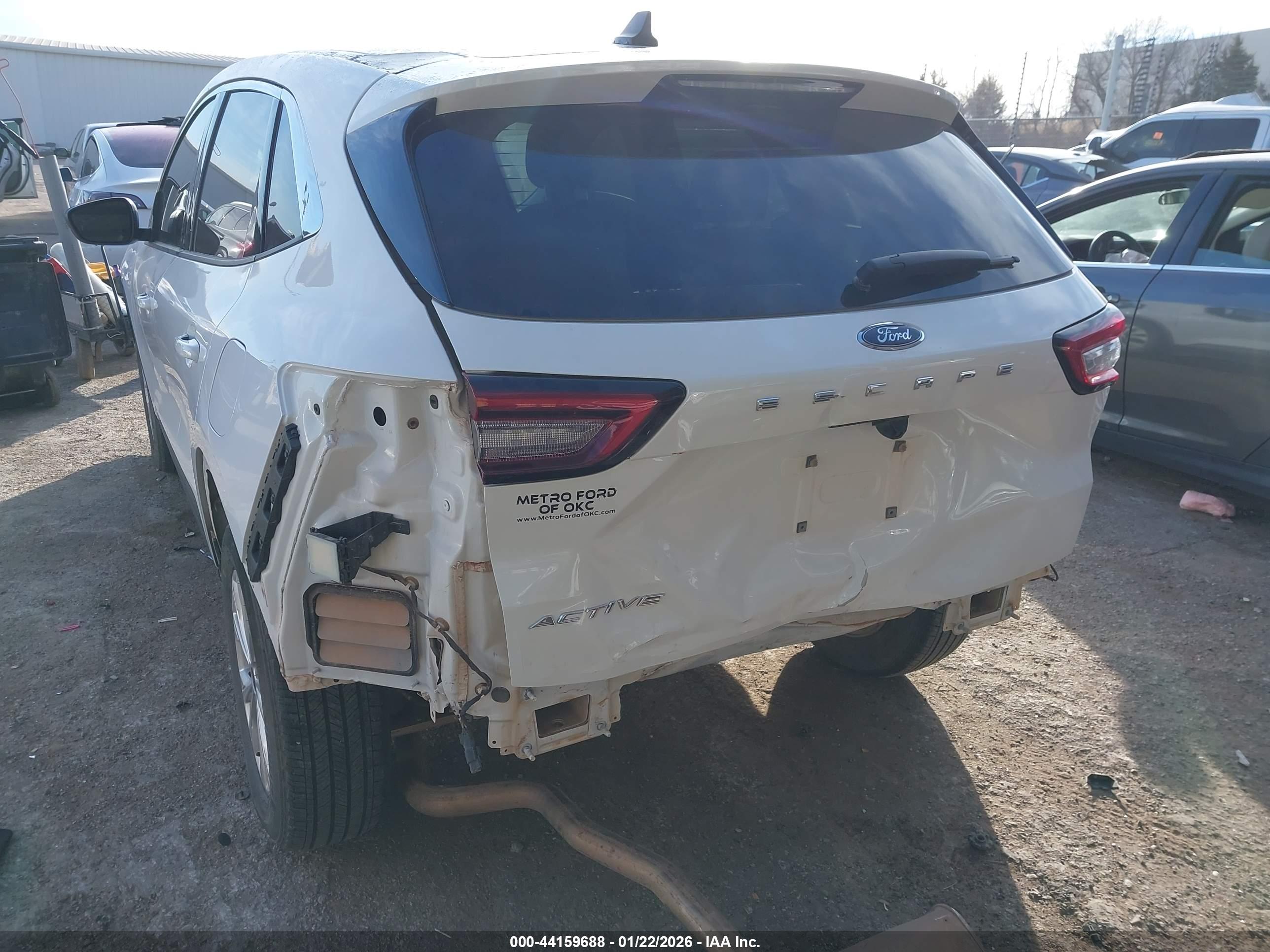 FORD ESCAPE image 6