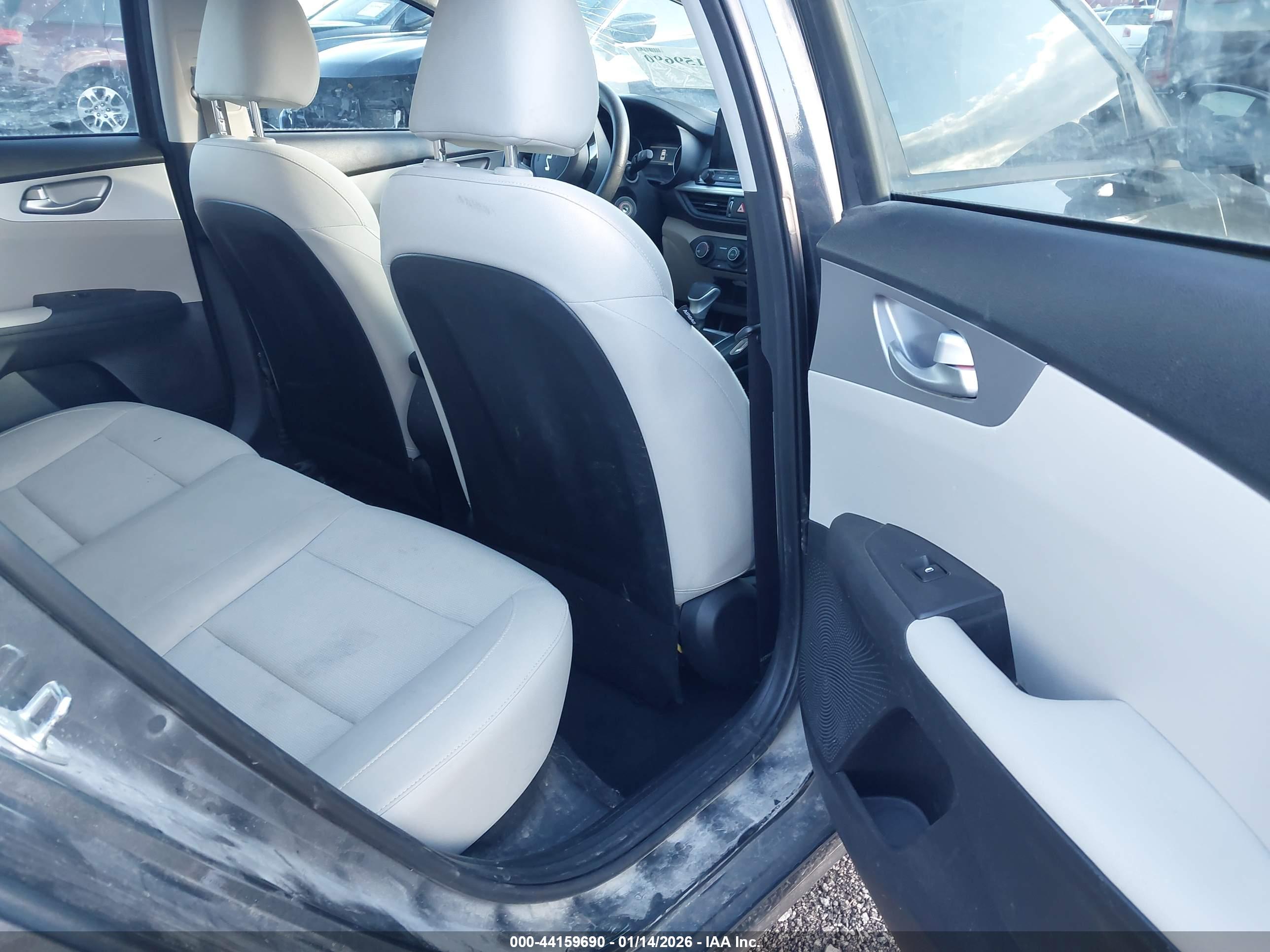 KIA FORTE image 8