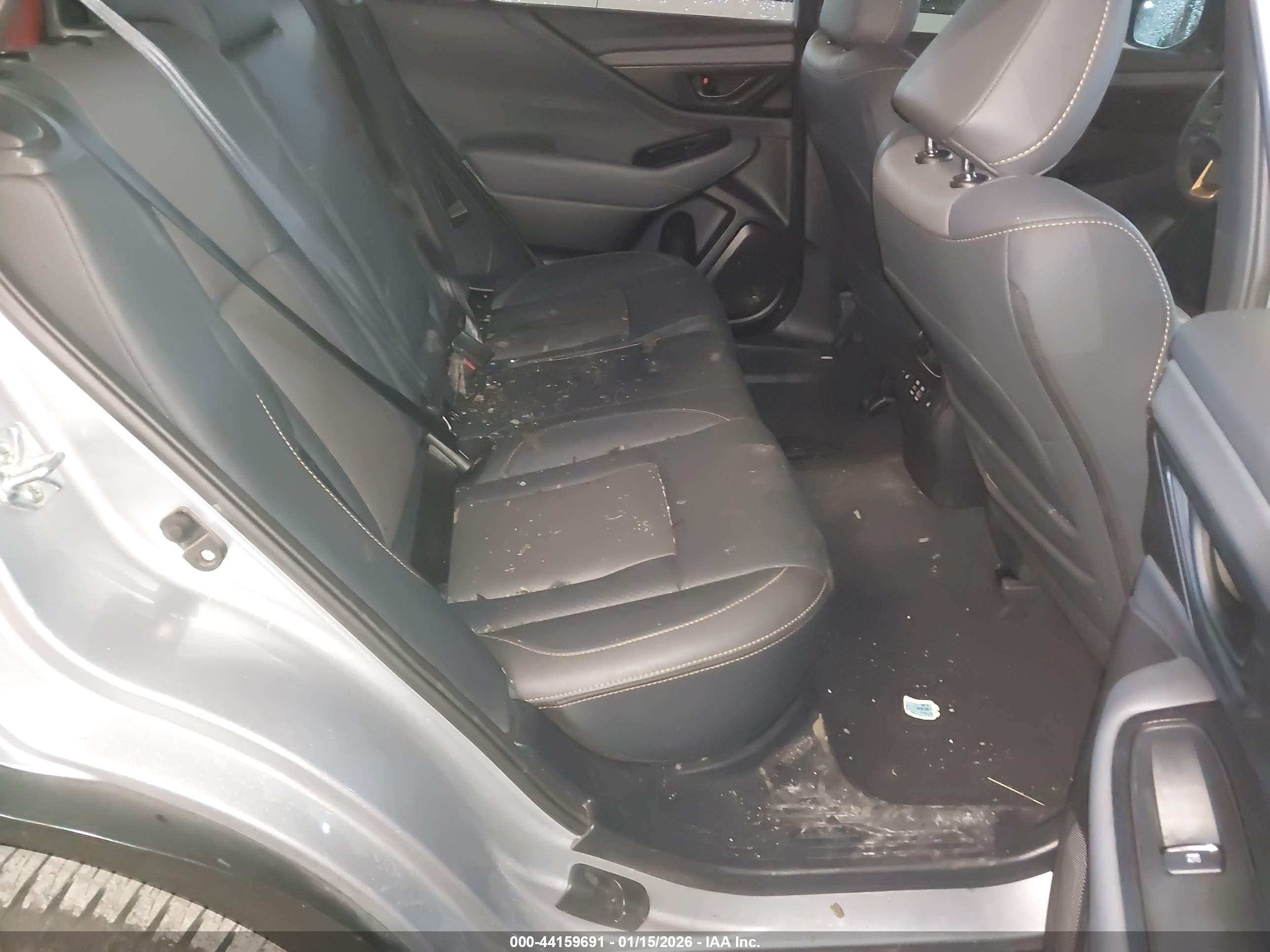 SUBARU OUTBACK image 8