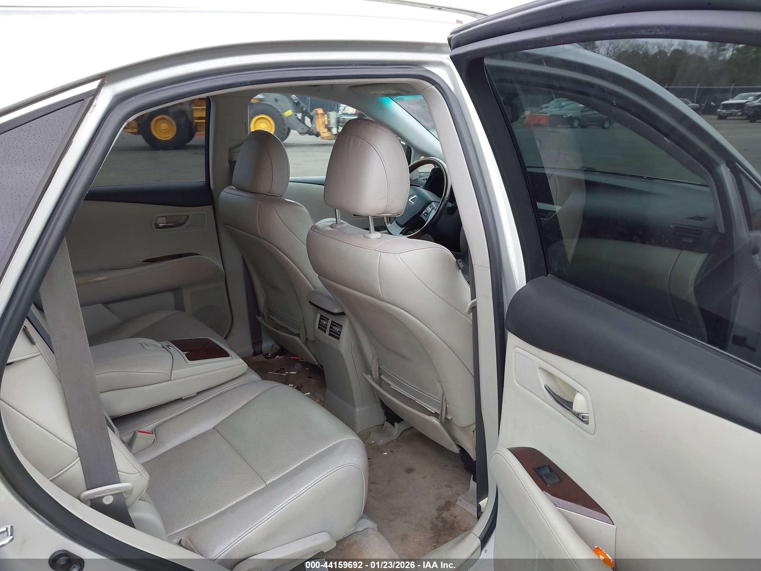 LEXUS RX image 8