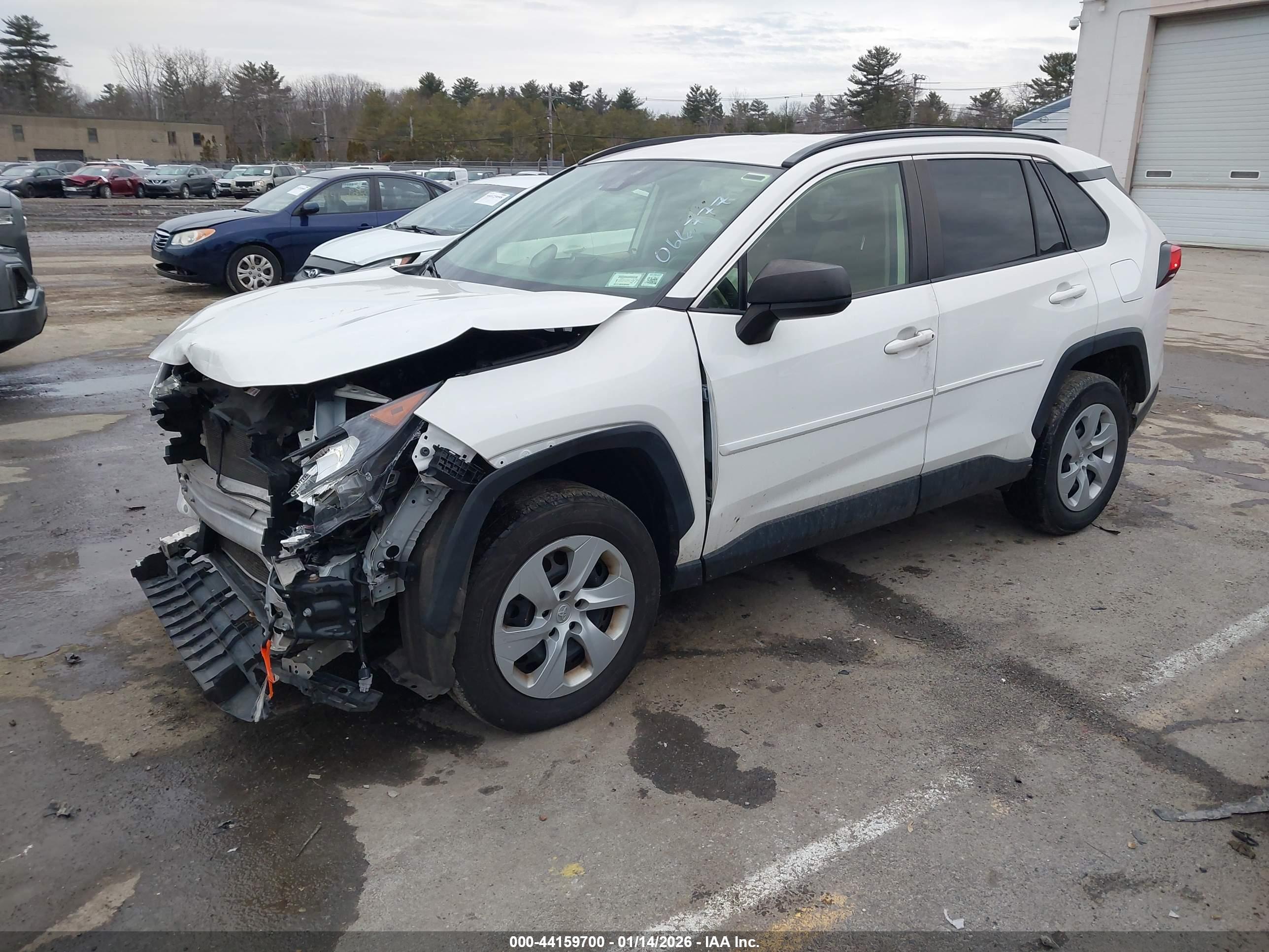 TOYOTA RAV4 image 2