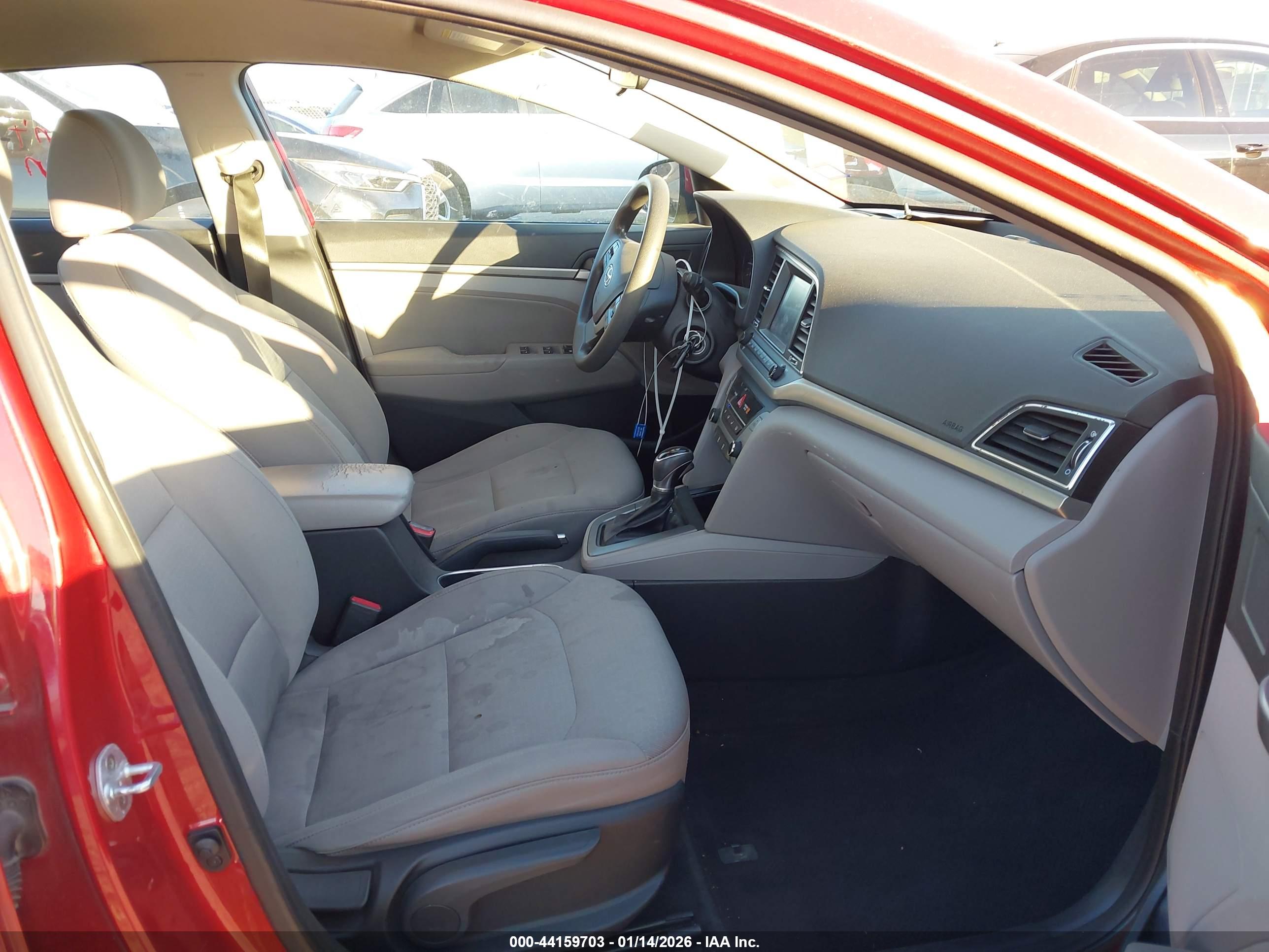 HYUNDAI ELANTRA image 5