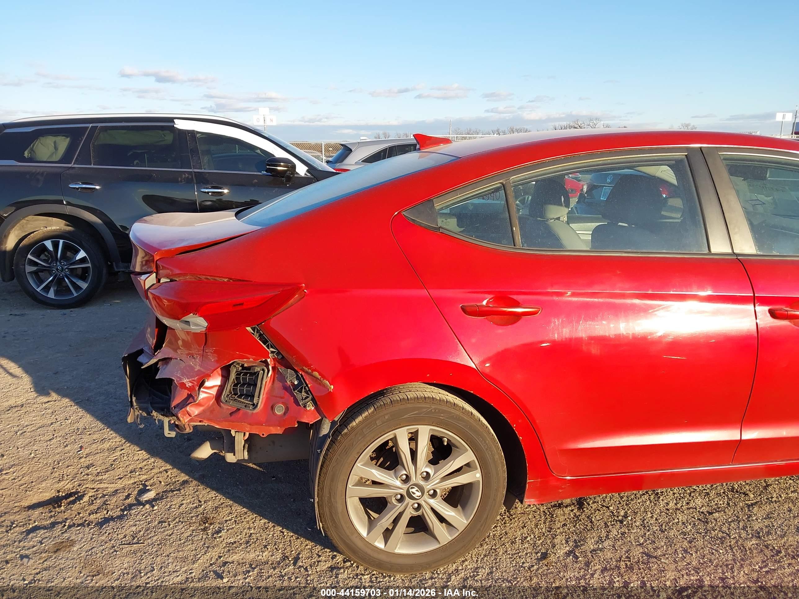 HYUNDAI ELANTRA image 6