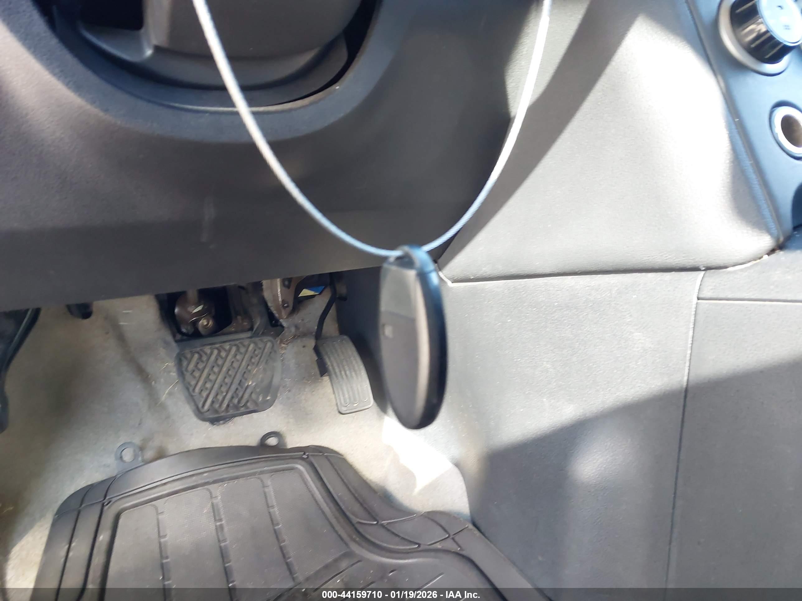 NISSAN ROGUE image 11